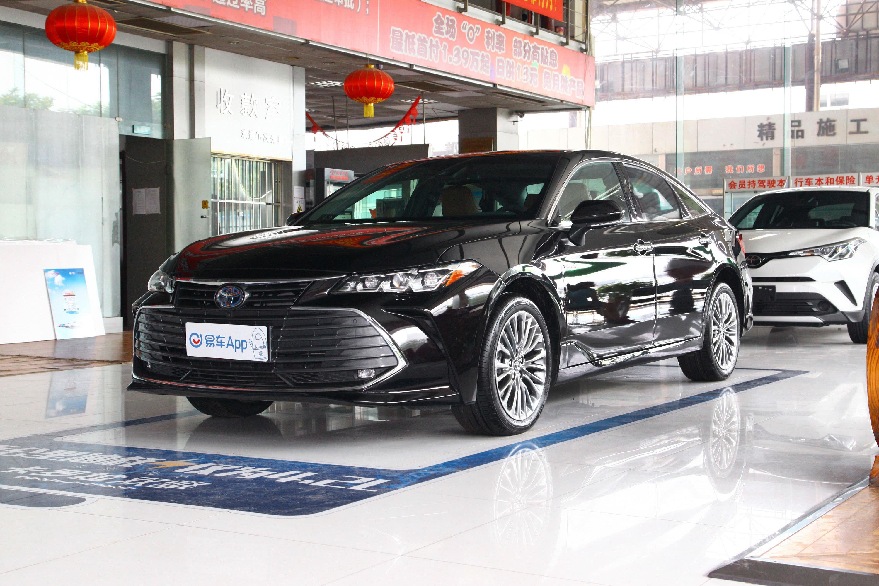 2019款亚洲龙双擎25lecvtlimited旗舰版国vi