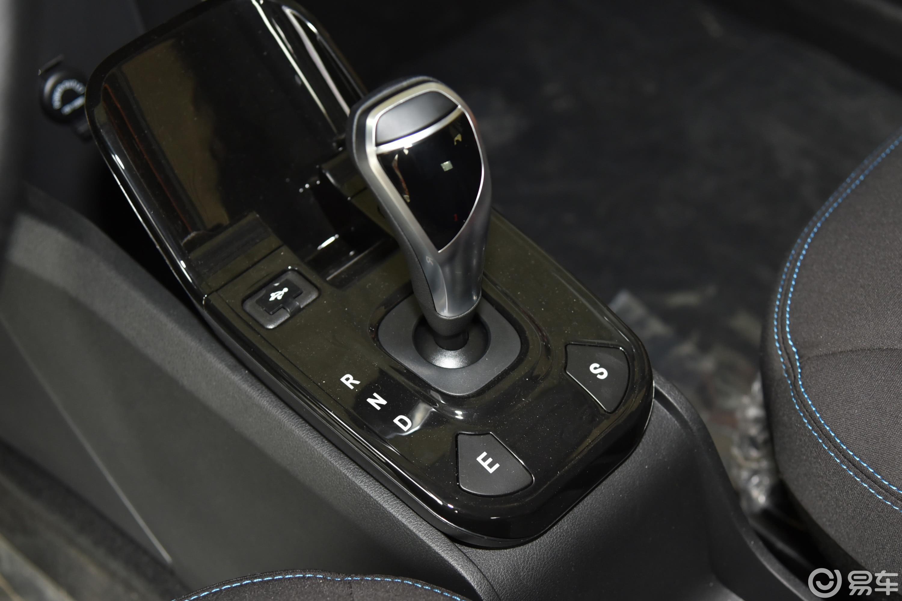 【易至ev32019款乐跑版换挡杆汽车图片-汽车图片大全】-易车