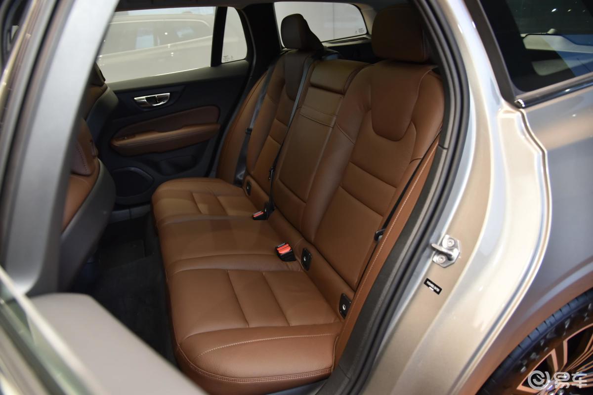 【沃尔沃v602020款t5 智远豪华版后排座椅汽车图片-汽车图片大全】