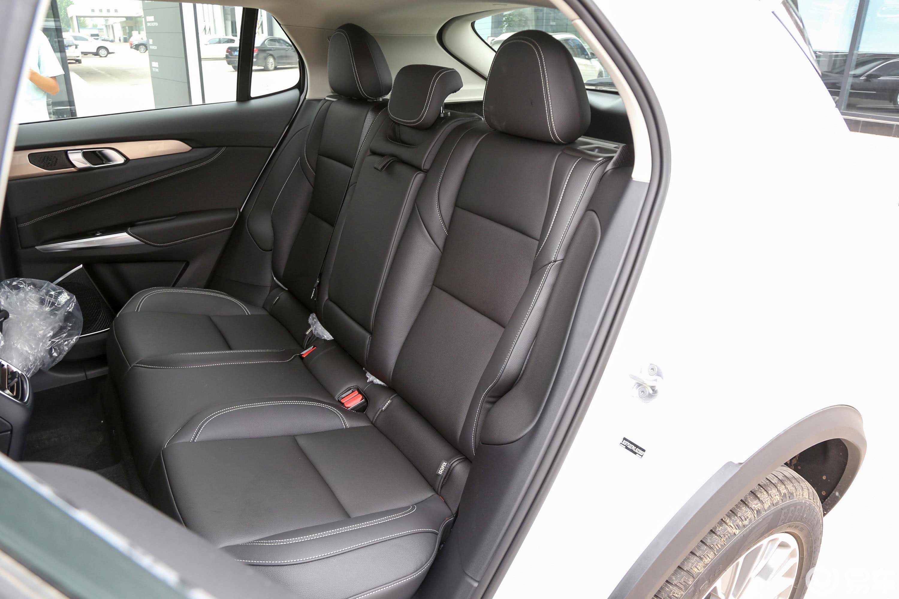 0td 手自一体 两驱 型国vi后排座椅汽车图片-汽车图片大全】-易车