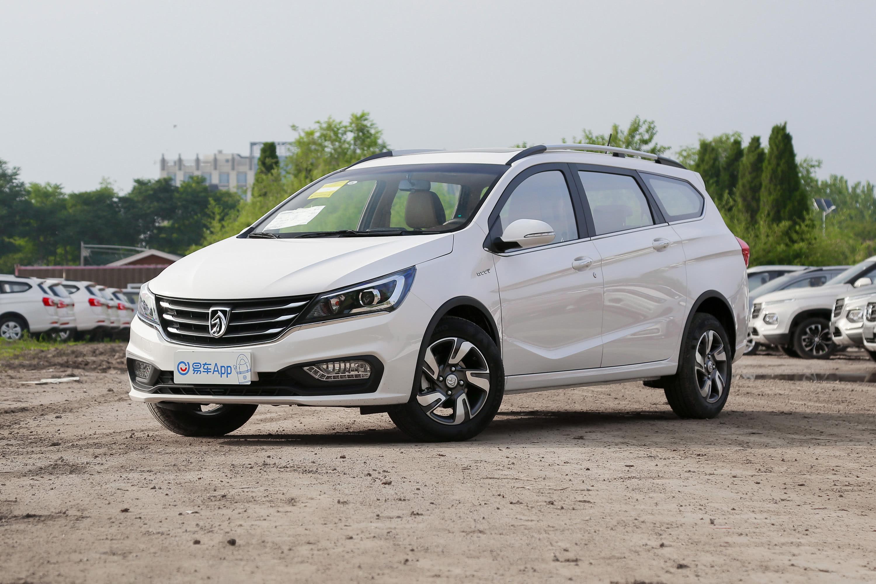 5l 手动 豪华型 国vi汽车报价_图片_参数配置】-易车_五菱汽车晋中