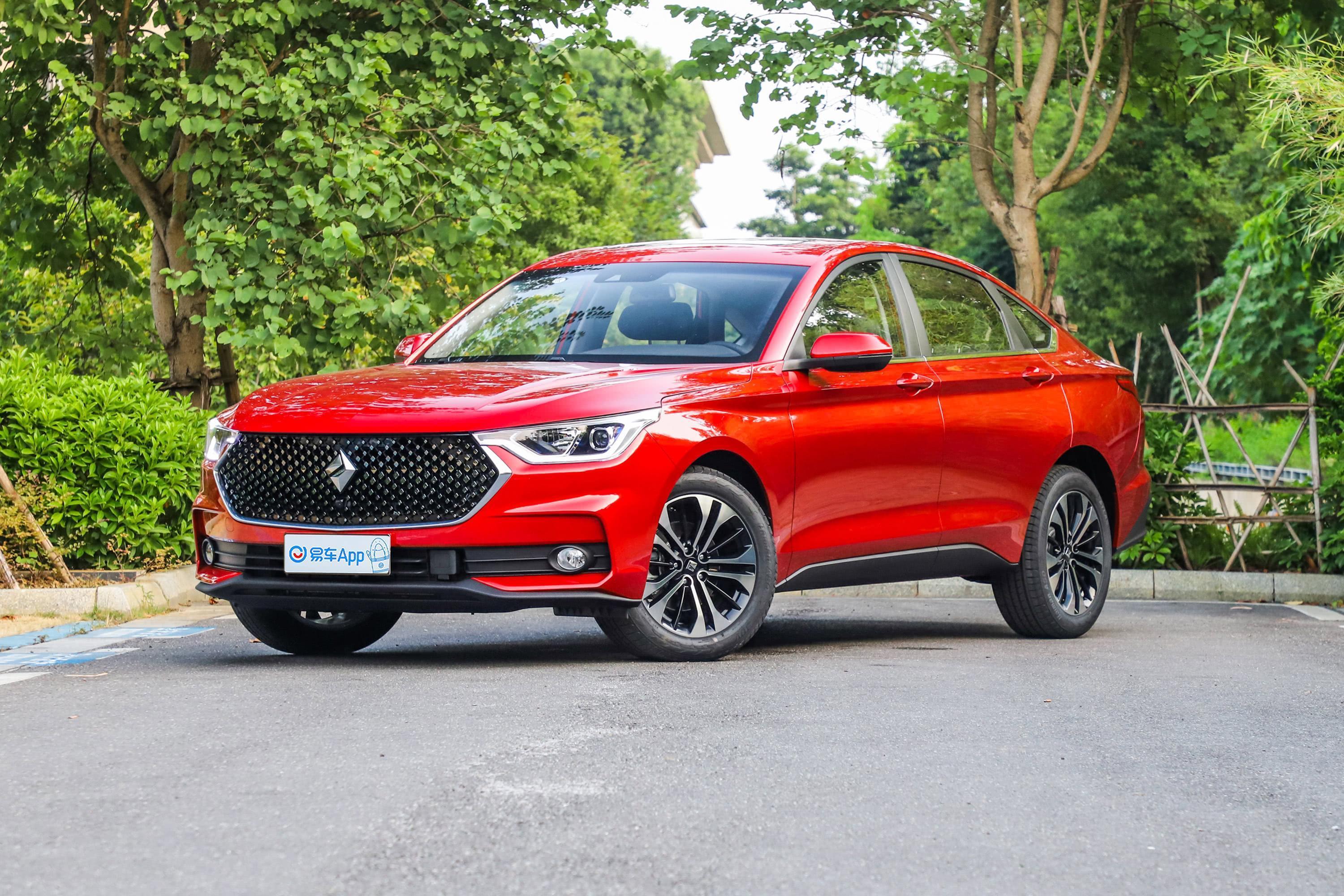 2019款 宝骏rc-6 1.5t cvt 24小时在线旗舰型外观