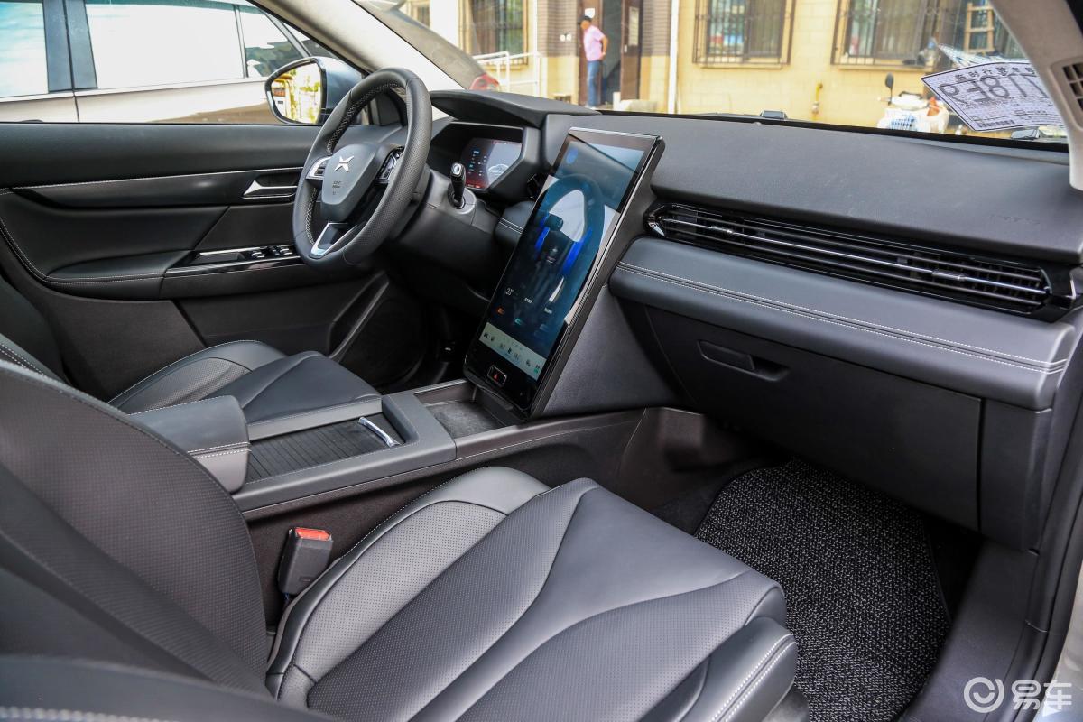 【小鹏汽车g32020款520 尊享版内饰全景副驾驶员方向汽车图片-汽车
