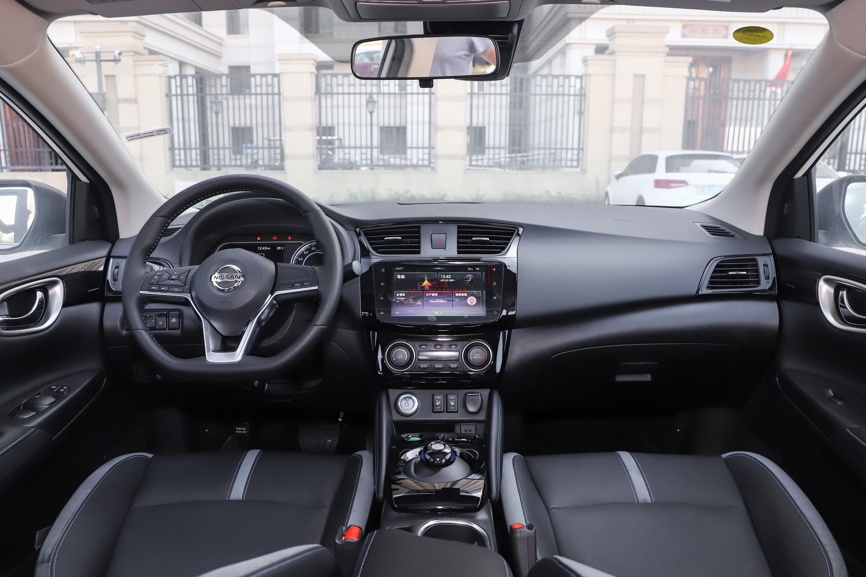 2018款 轩逸·纯电 智尊版内饰