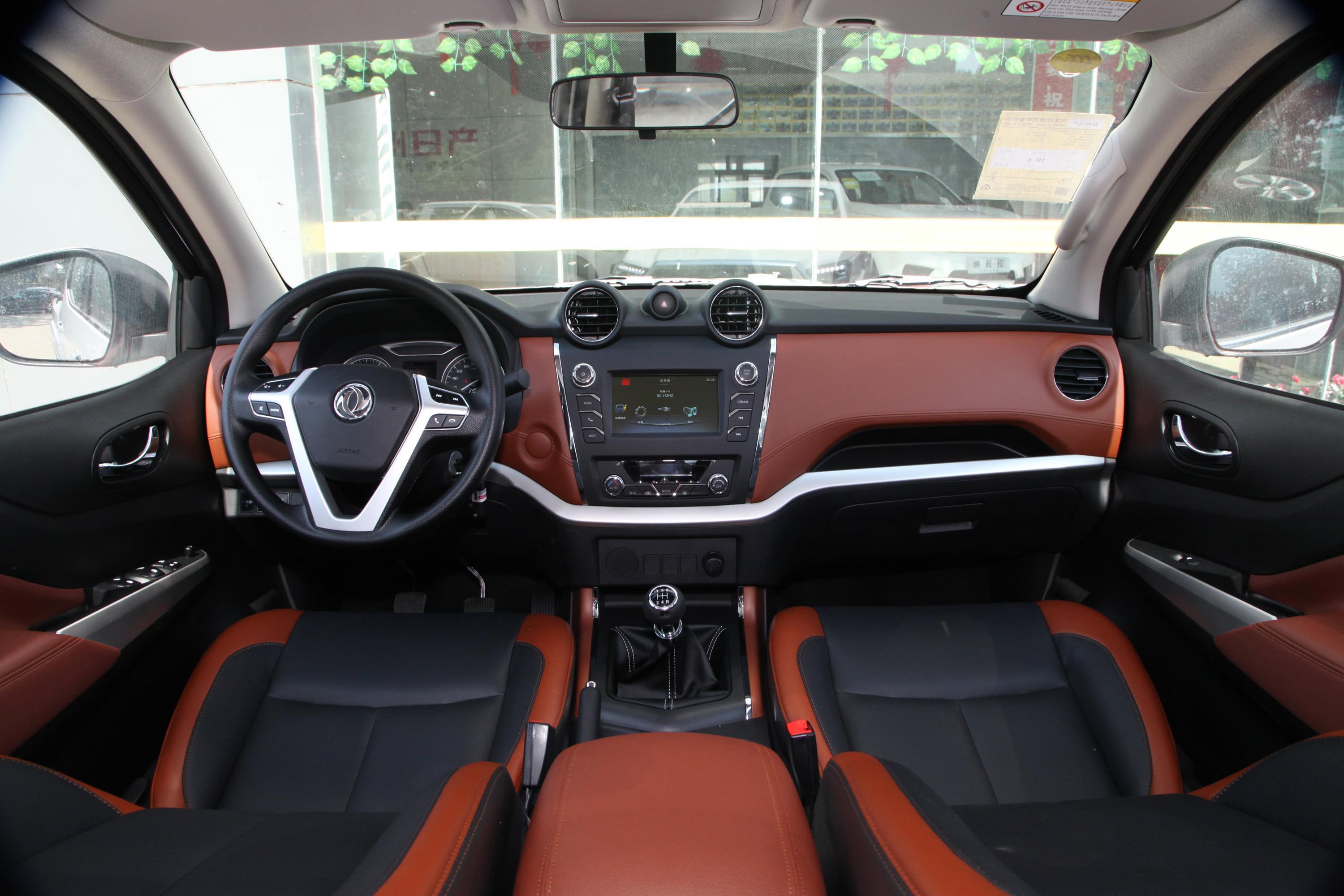 2019款 锐骐6 2.4l 手动 两驱 豪华版 汽油 国vi内饰