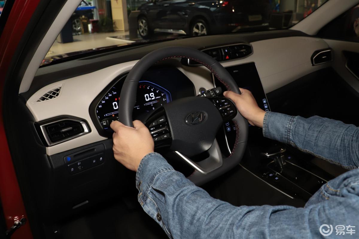 【现代ix252020款1.5l cvt 旗舰型内饰汽车图片-汽车图片大全】-易车