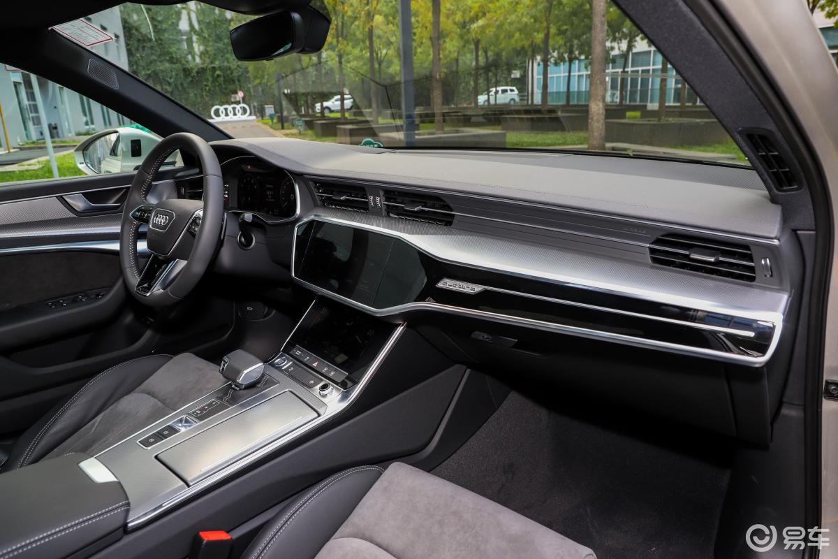 【奥迪a6l 插电混动2020款55 tfsie quattro内饰全景副驾驶员方向汽车