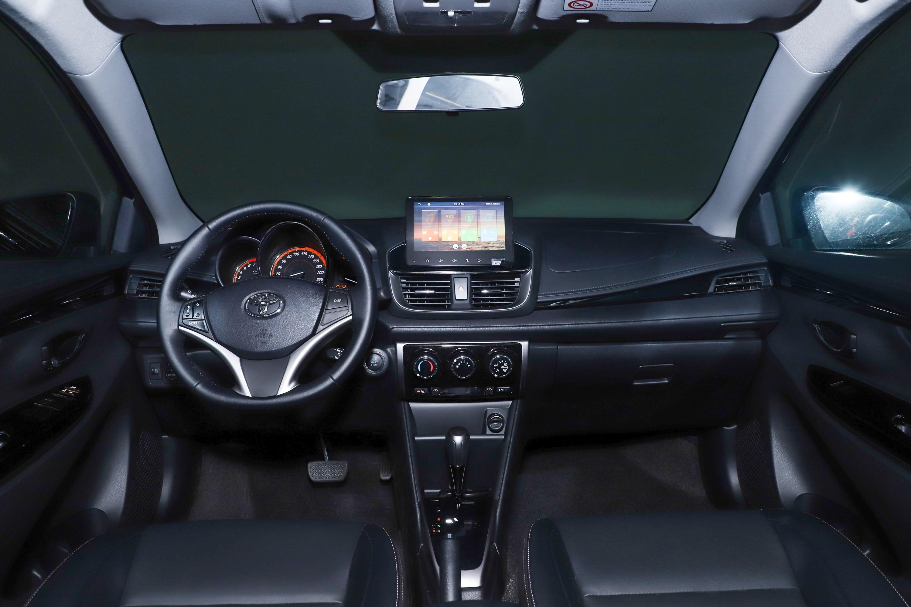 2020款 yaris l 致享 1.5l cvt 尊贵版内饰