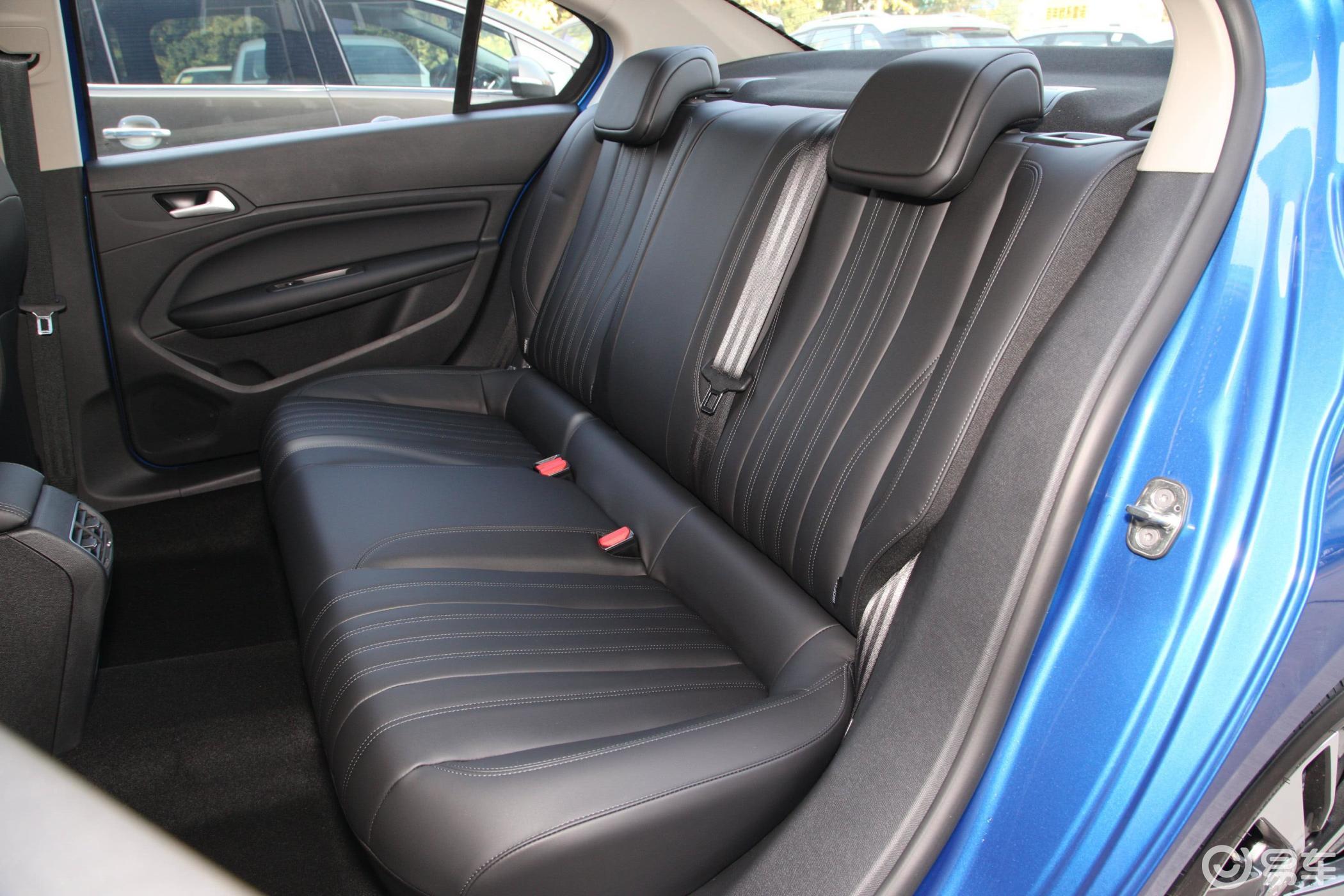 【标致4082019款230thp 双离合 豪华版 国vi后排座椅汽车图片-汽车