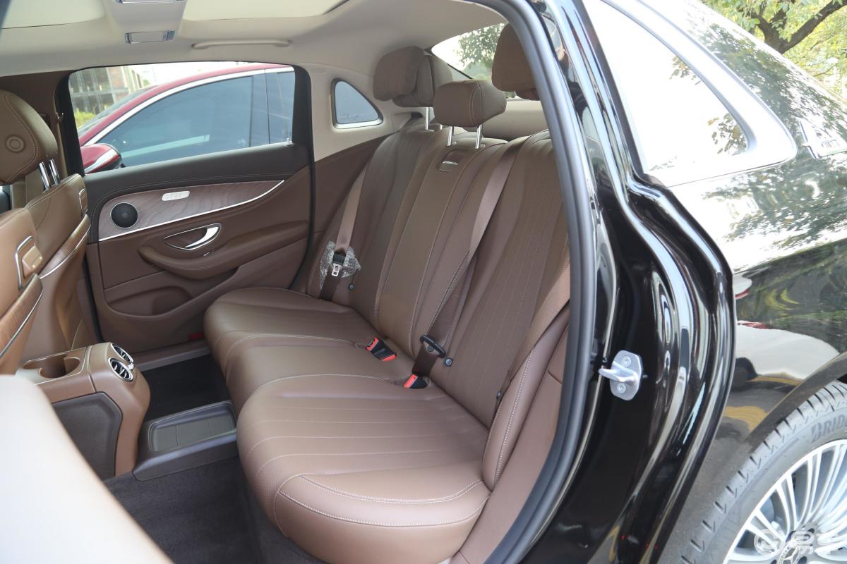 【奔驰e级2020款e 300 l 时尚型后排座椅汽车图片-汽车图片大全】