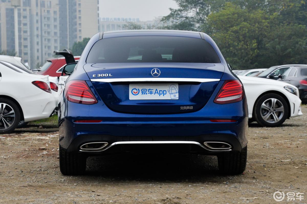【奔驰e级2020款e 300 l 时尚型 运动轿车正后水平汽车图片-汽车图片