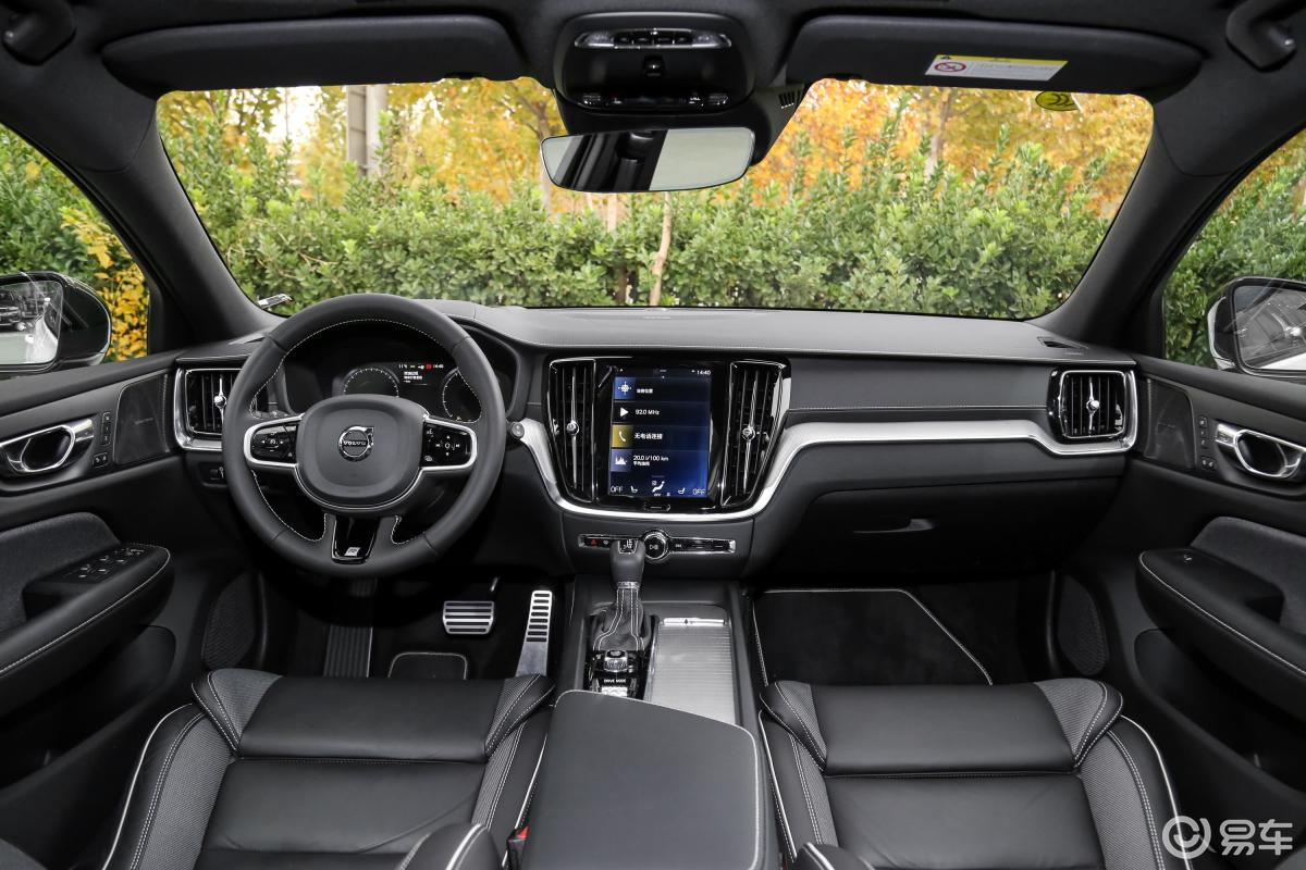 【沃尔沃v602020款t5 智雅运动版内饰全景正拍汽车图片-汽车图片大全