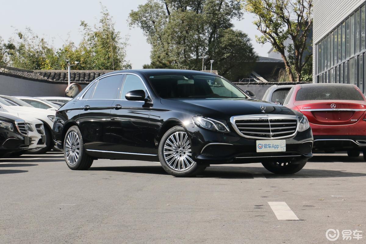 【奔驰e级2020款e 300 l 豪华型侧前45度车头向右水平汽车图片-汽车