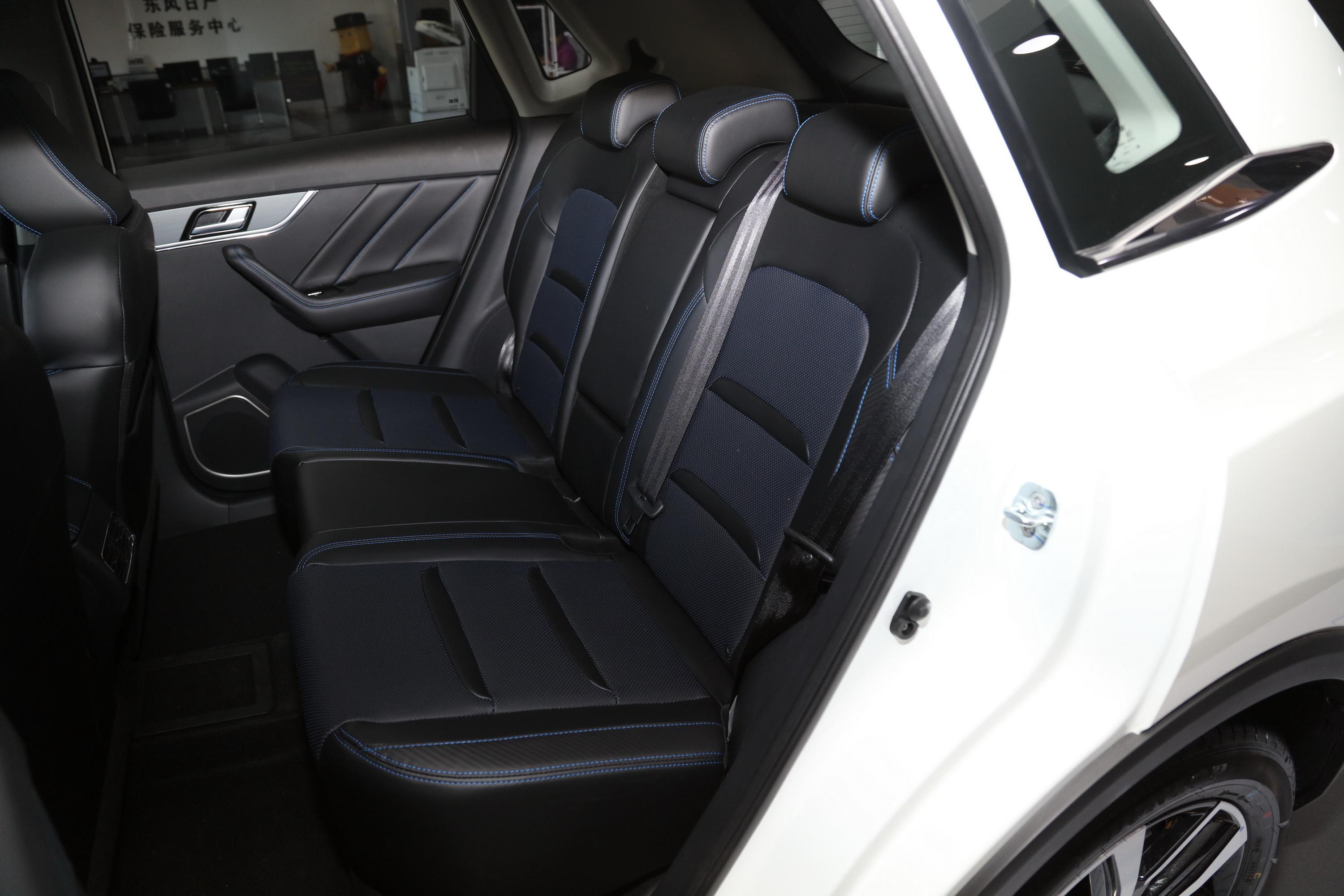 2020款 启辰t60 ev ai旗舰型空间