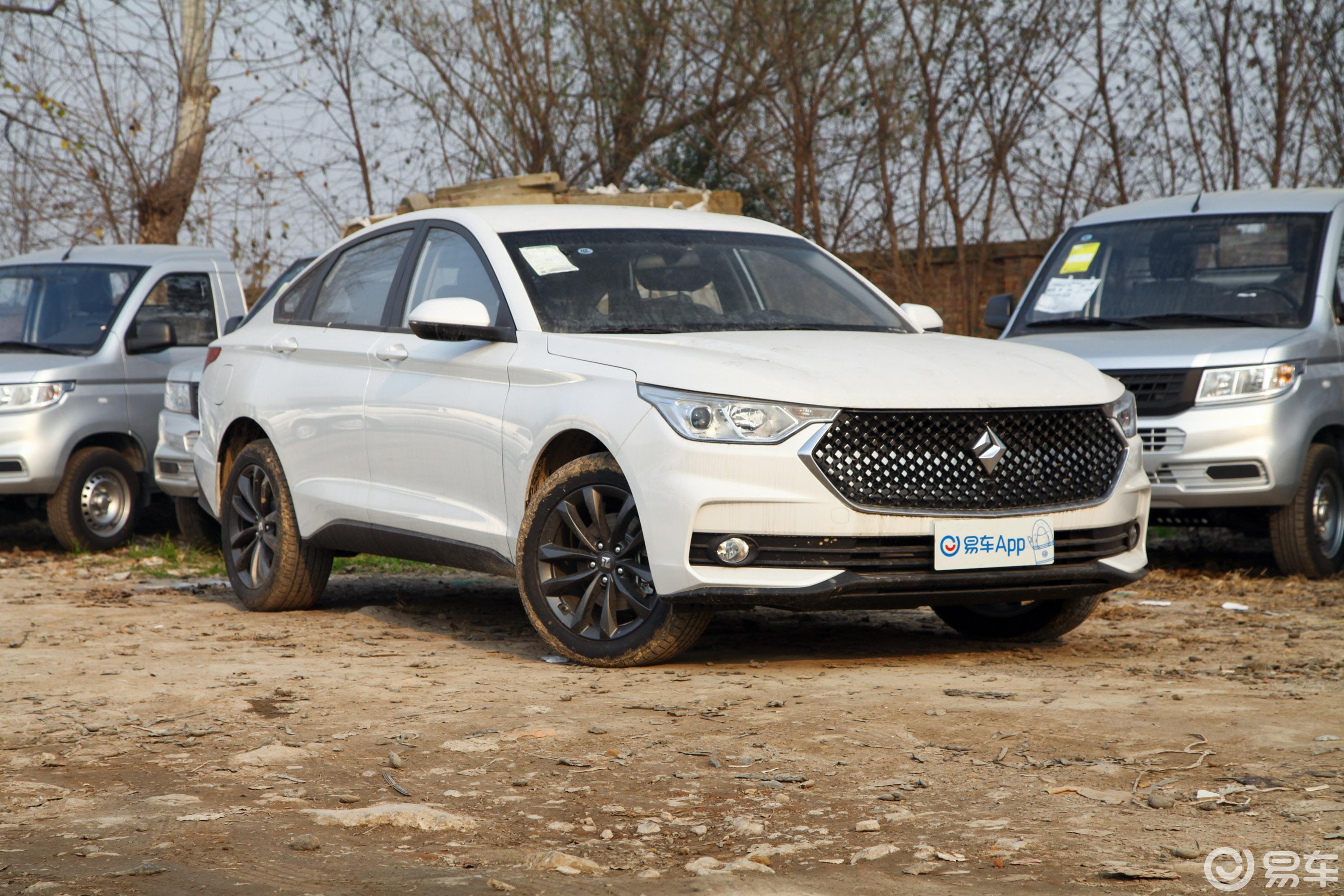 【新宝骏rc-62019款1.