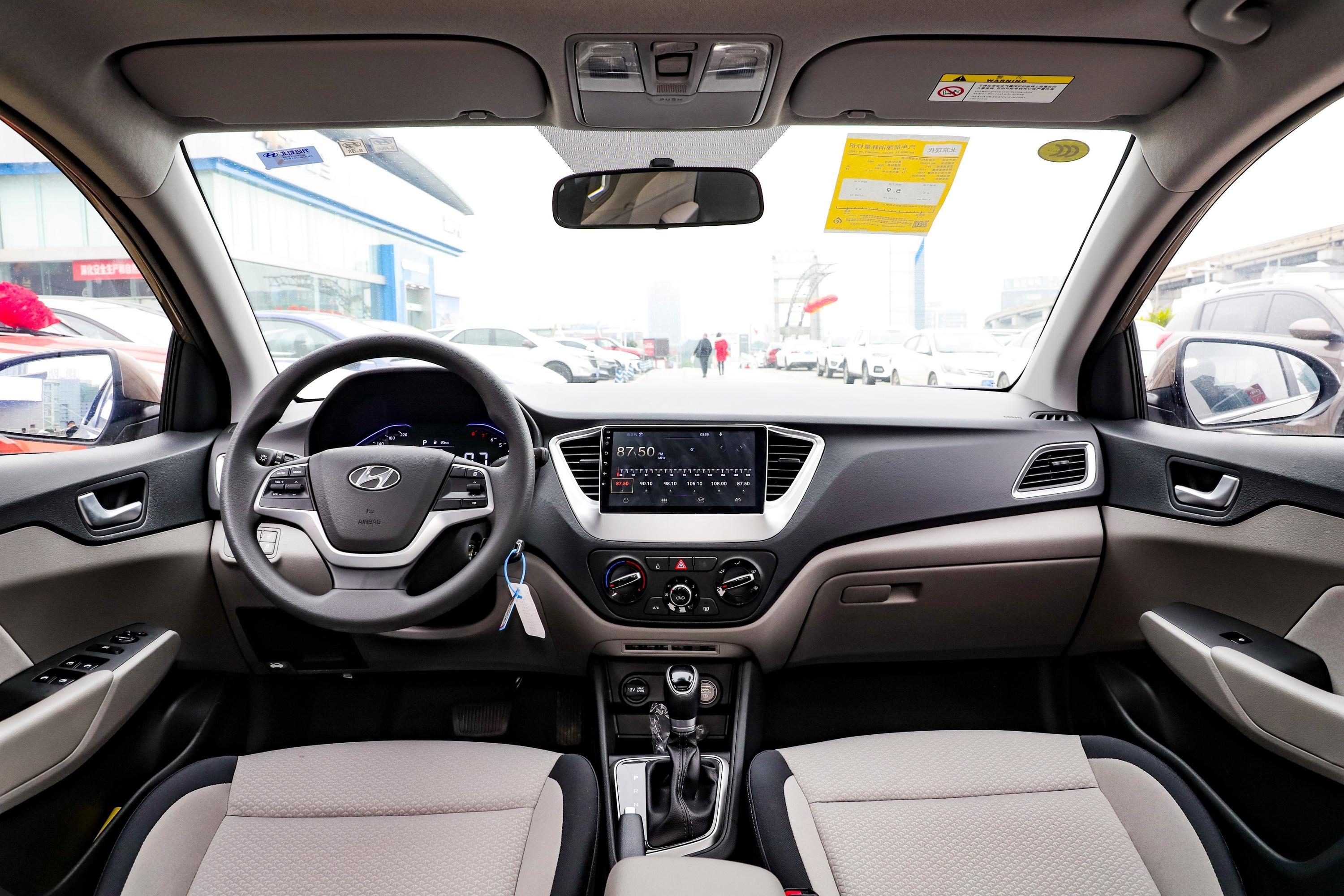 2020款 悦纳 1.4l cvt 精英版top内饰