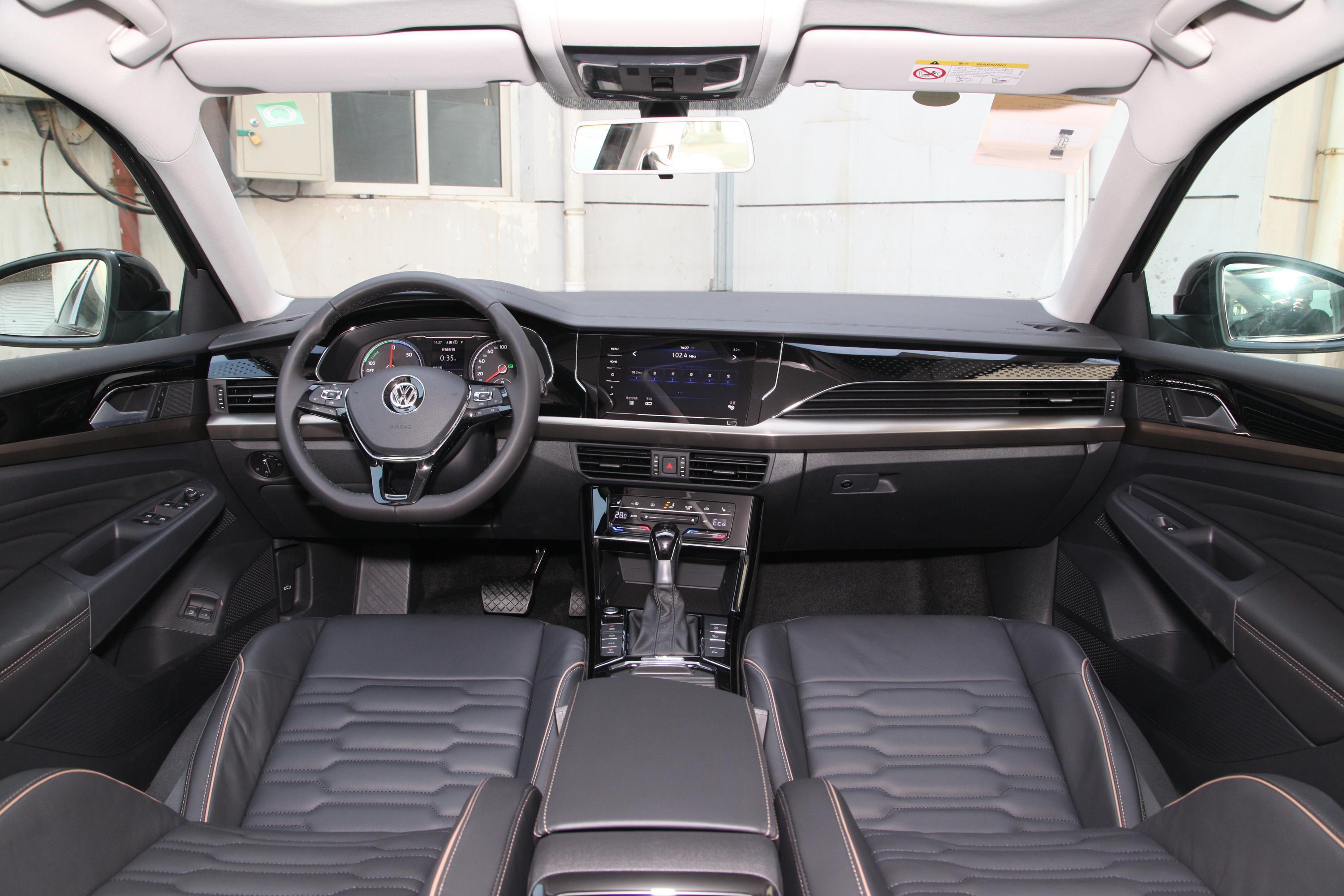 2021款 朗逸 1.5l 手动 风尚版内饰