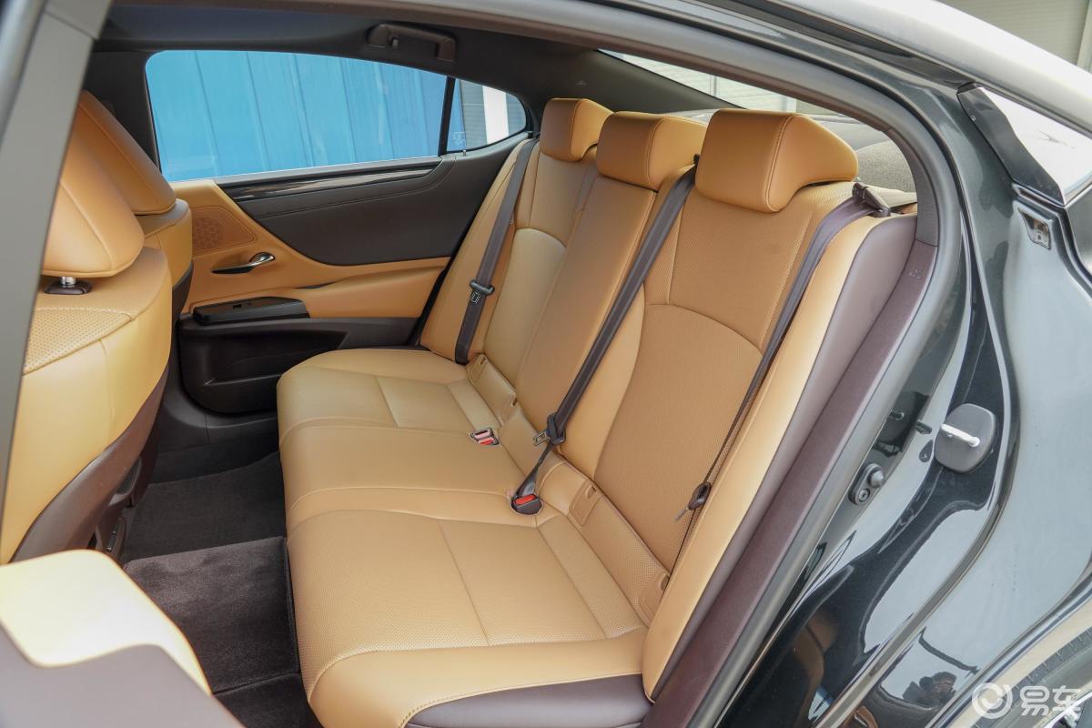 【雷克萨斯es2020款300h 卓越版后排座椅汽车图片-汽车图片大全】