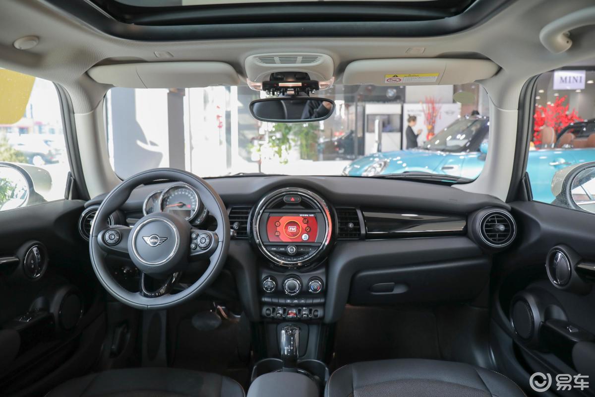 5t one plus 双离合 三门版内饰全景正拍汽车图片-汽车图片大全】