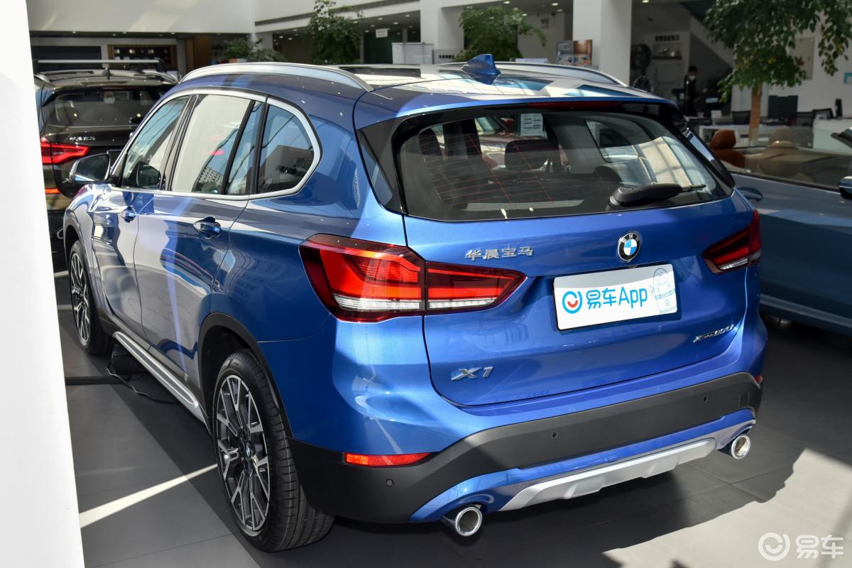 【宝马x12020款xdrive25li 尊享型侧后45度车头向左水平汽车图片-汽车