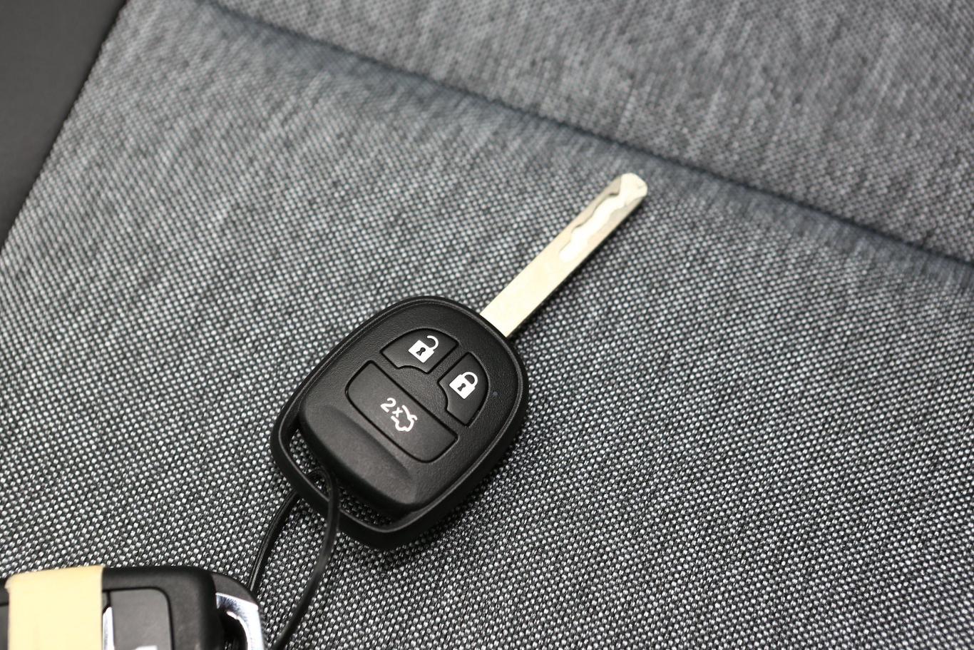 长安欧尚科赛31.5l 双离合 乐尚型钥匙正面