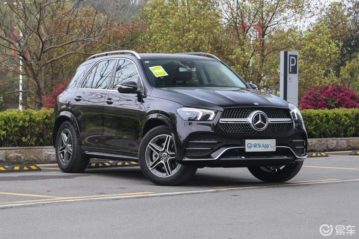 【奔驰gle2020款改款 gle 350 4matic 豪华型侧前45度车头向右水平