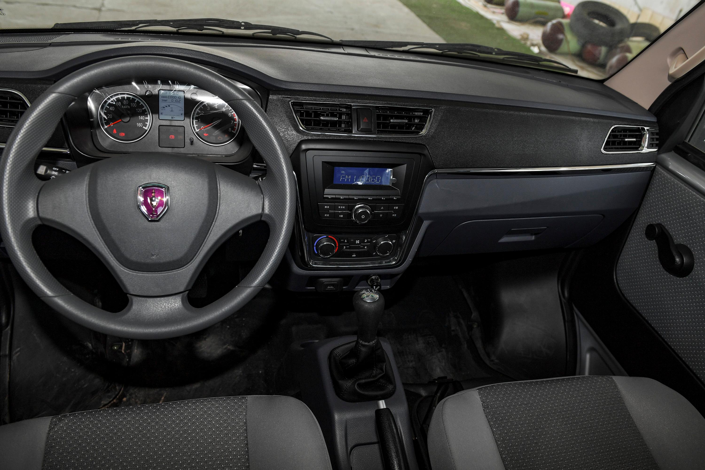 2020款 金杯t50 1.5l 手动 后排双轮创业版3.4米 国vi内饰