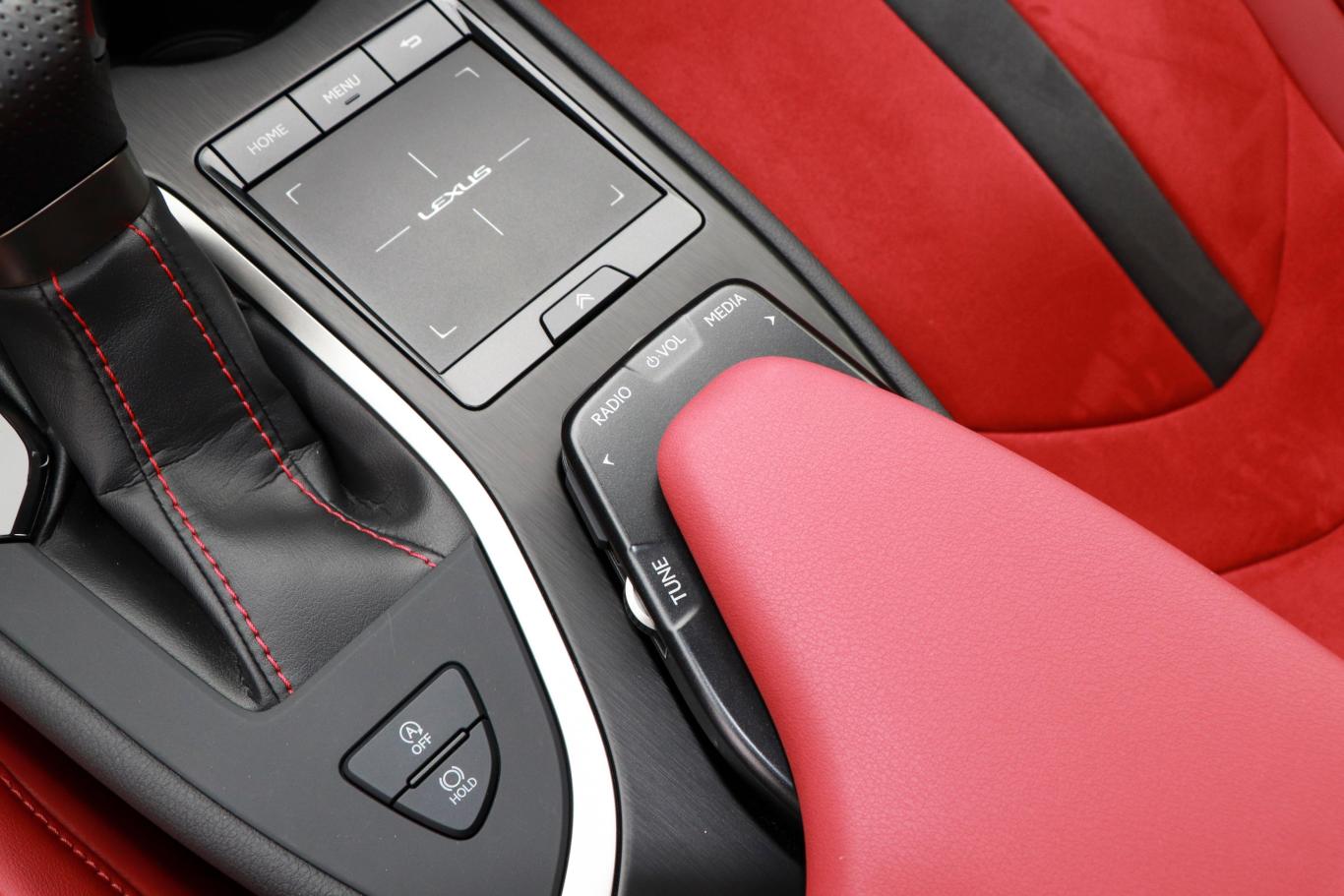 雷克萨斯ux200 f sport版内饰