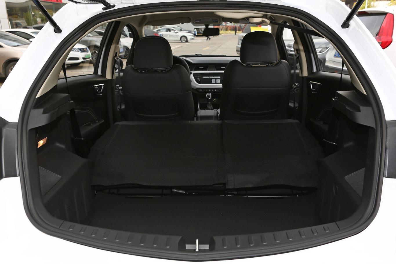 远景x31.5l cvt 精英型两排全部放倒