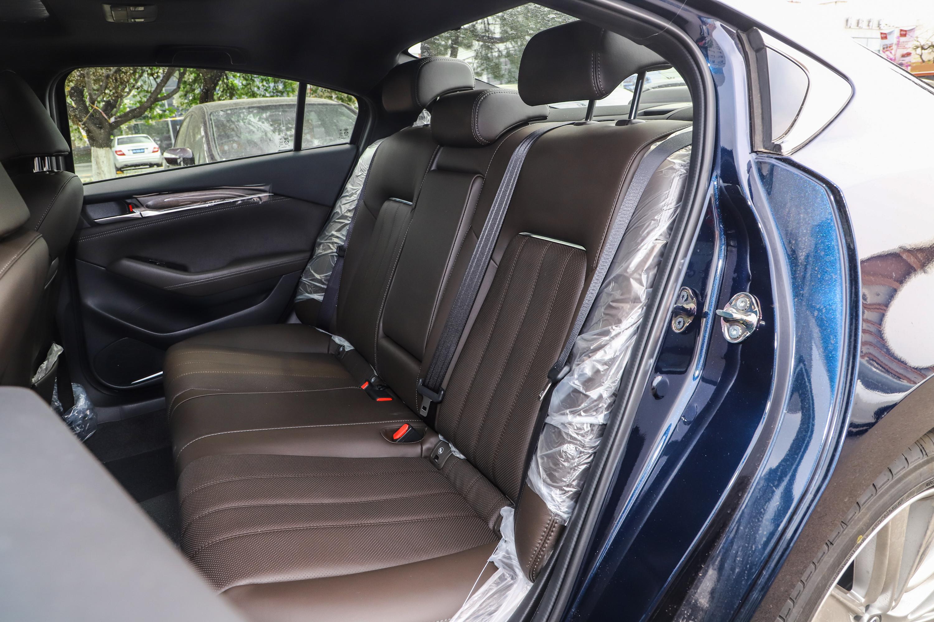 2020款阿特兹25l蓝天运动版