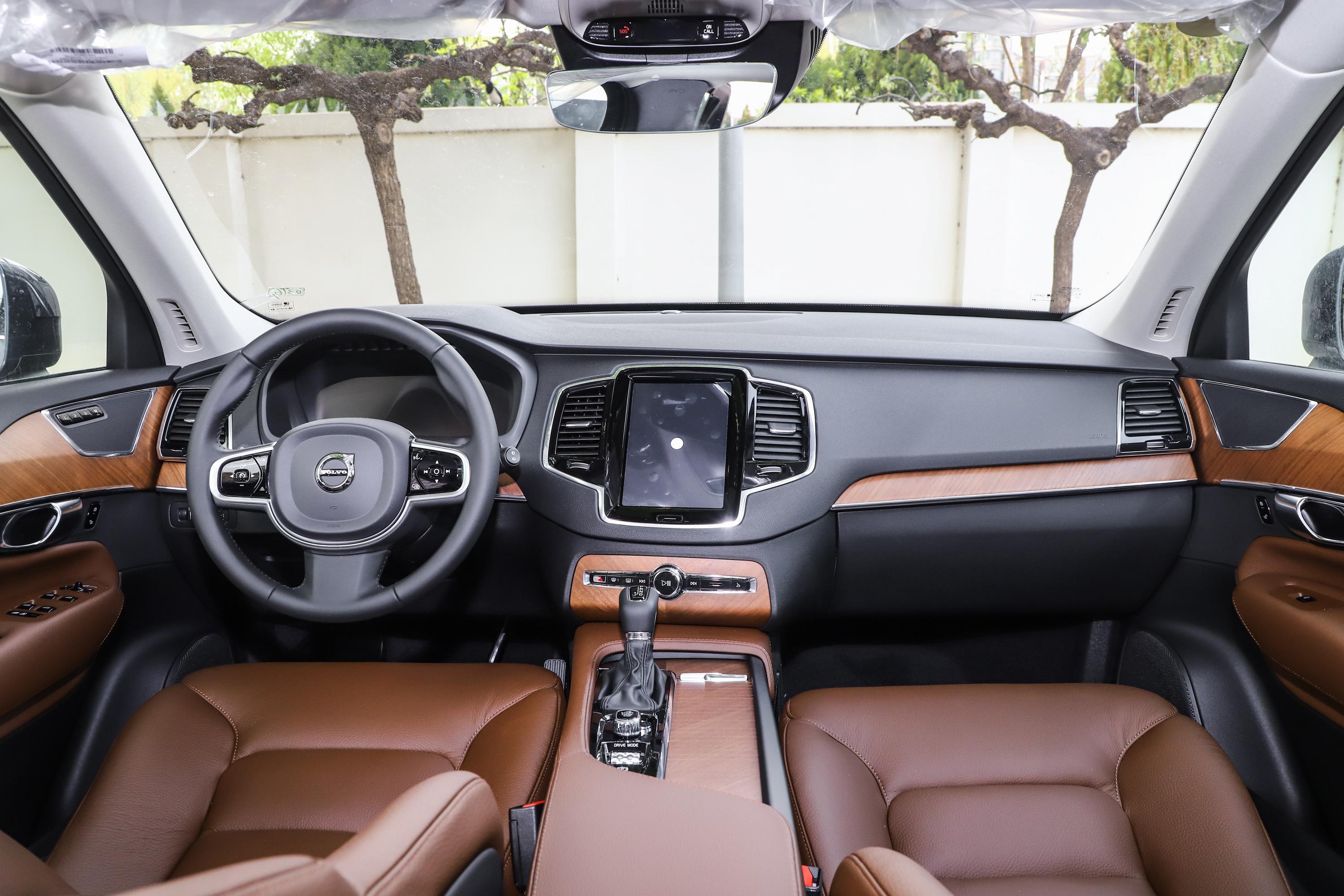 2020款 沃尔沃xc90 t6 智逸豪华版 7座内饰