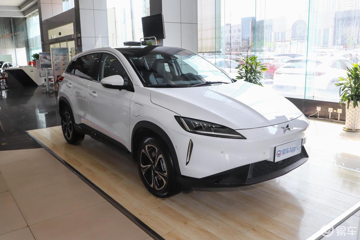 【小鹏汽车g32020款520 尊享版侧前45度车头向右水平汽车图片-汽车