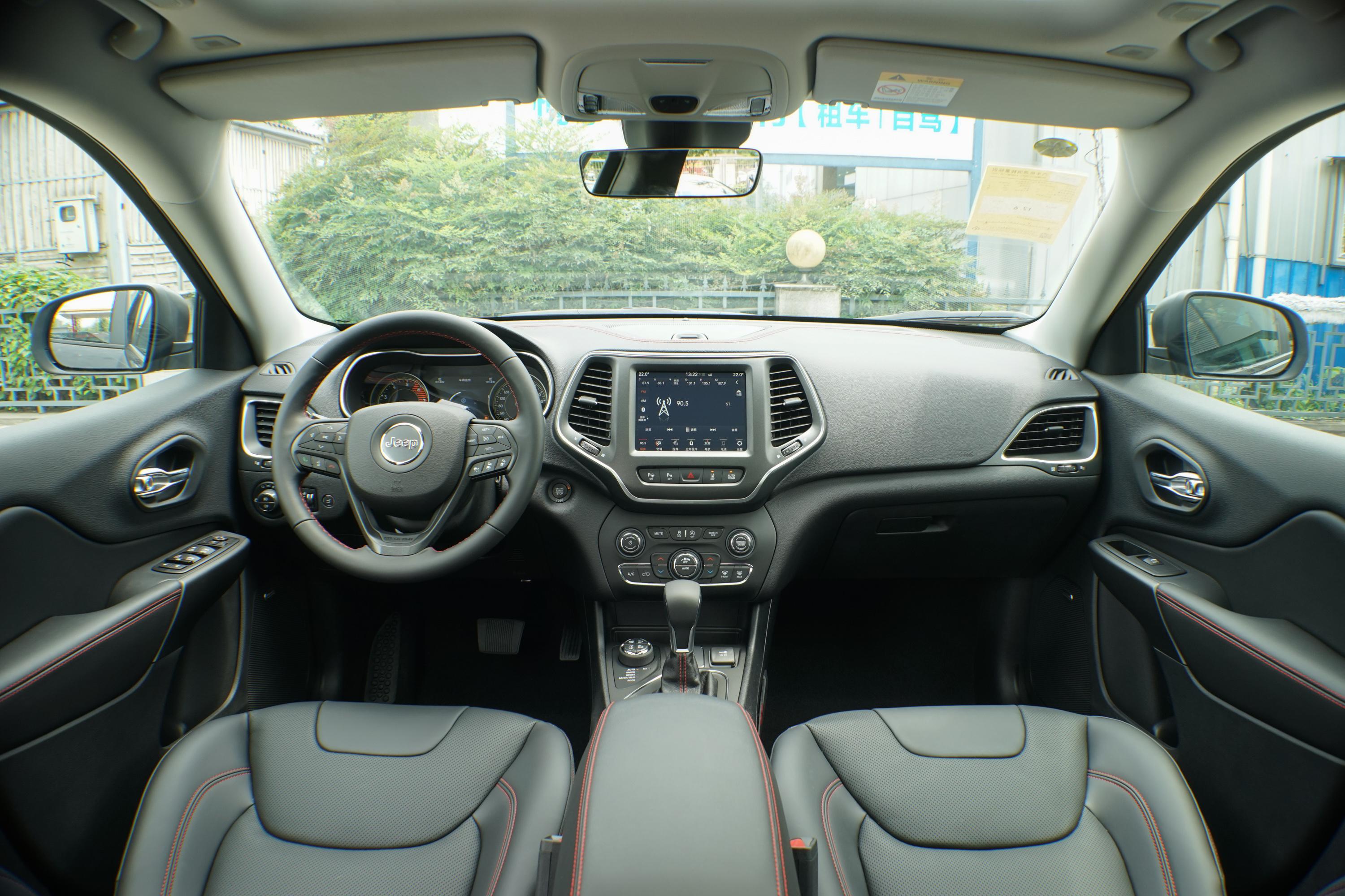 2020款 自由光 2.0t 四驱 高性能旗舰版内饰