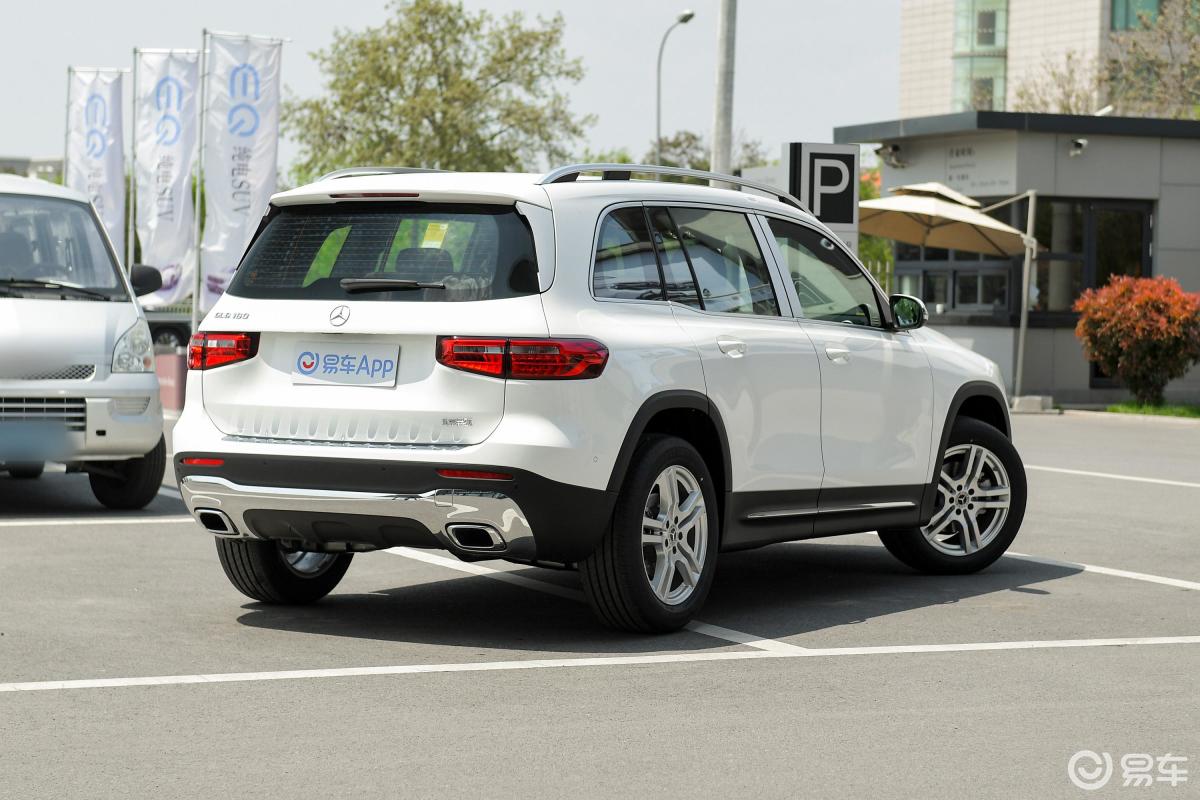 【奔驰glb2020款glb 180 动感型侧后45度车头向右水平汽车图片-汽车