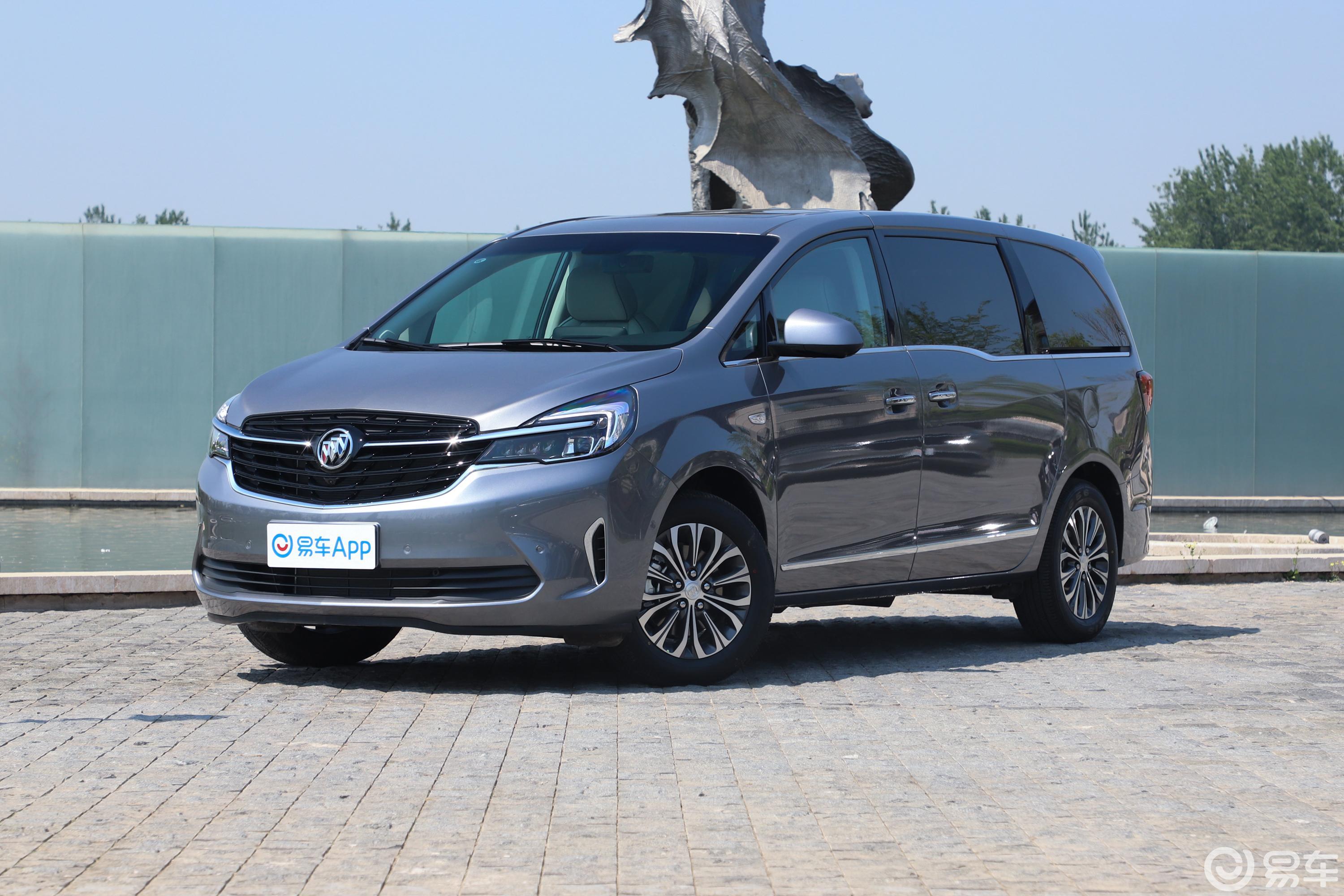 【别克gl82020款陆上公务舱 652t 尊贵型福祉版侧前45度车头向左水平