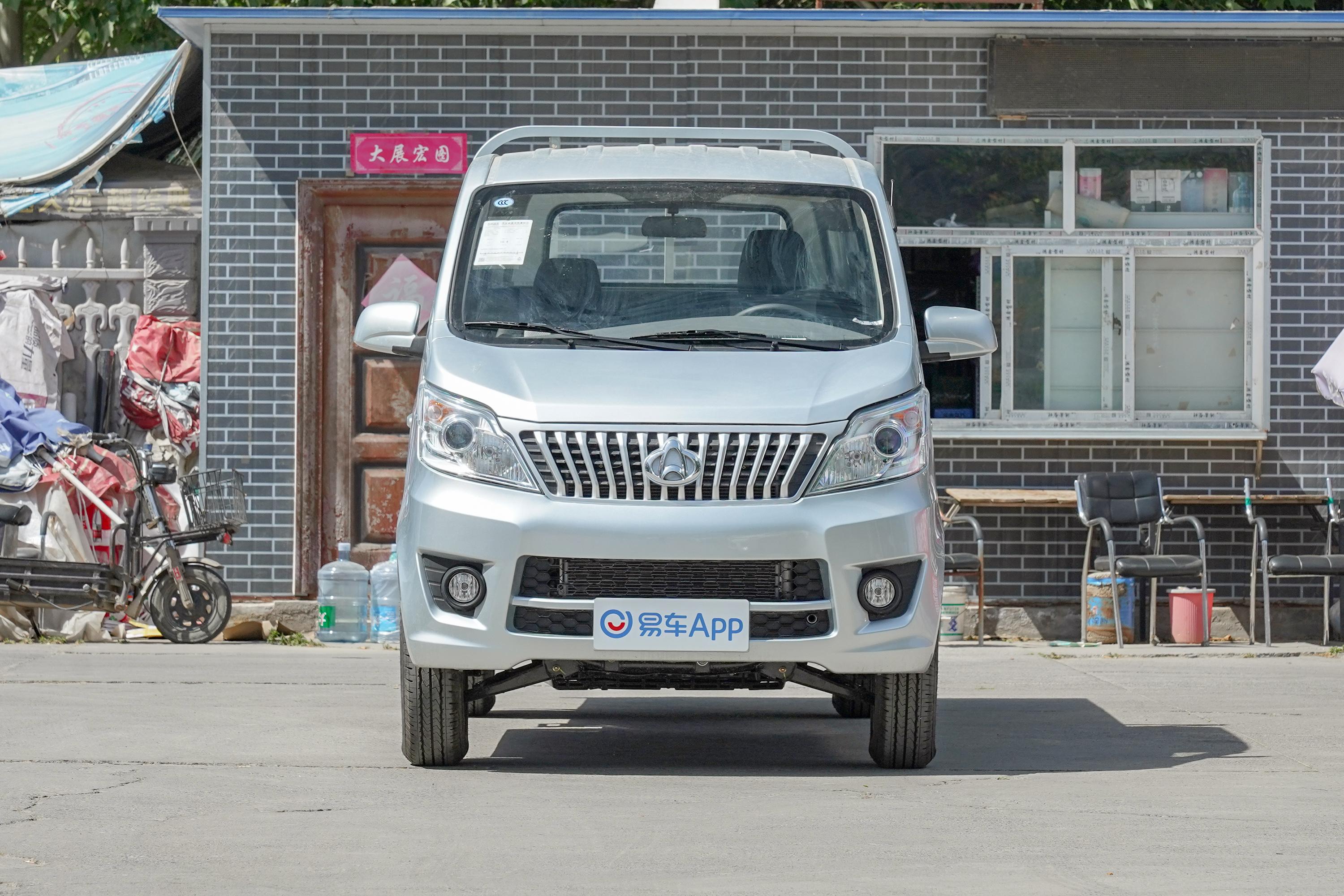 2019款神騏t10倉柵車15l雙排495kg國vi