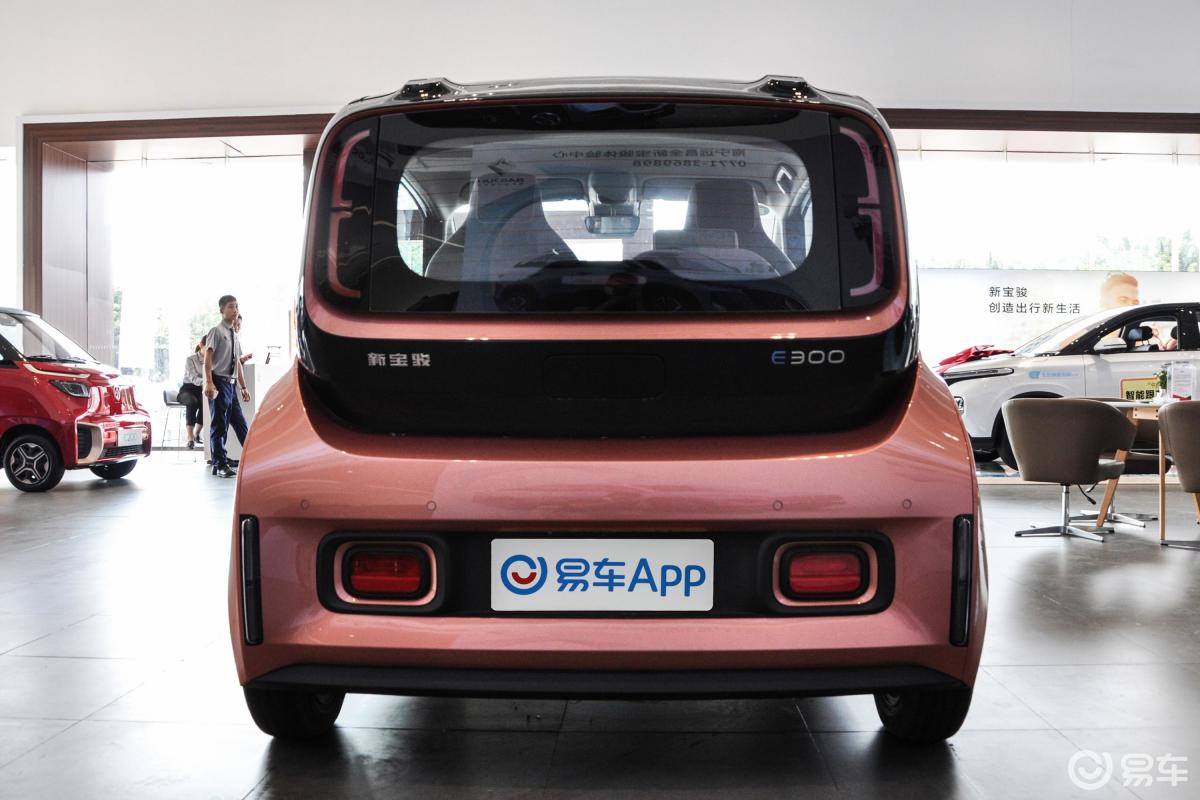 【宝骏e3002020款星际未来版 3座正后水平汽车图片-汽车图片大全】