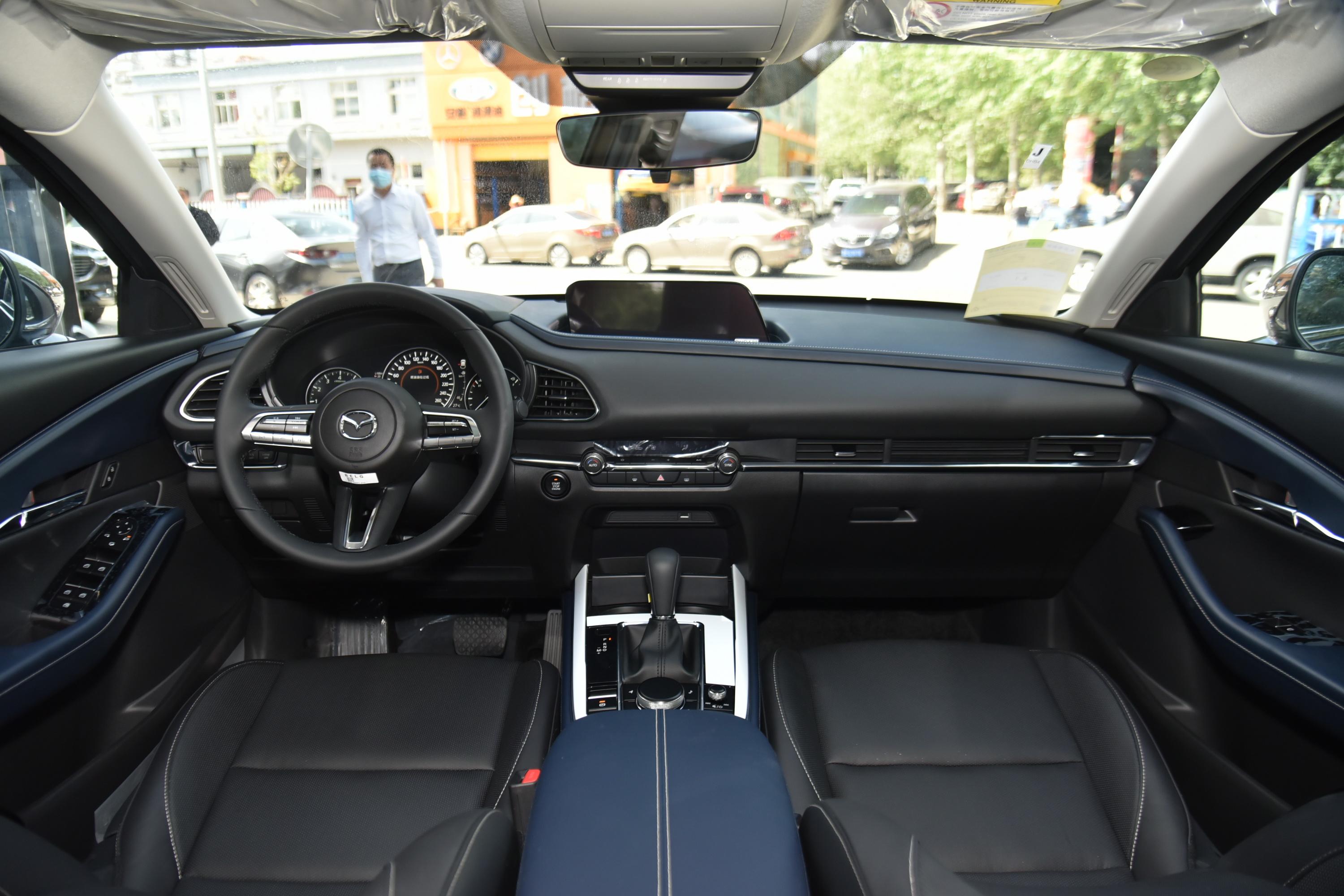 2020款 马自达cx-30 2.0l 手自一体 嘉悦型内饰