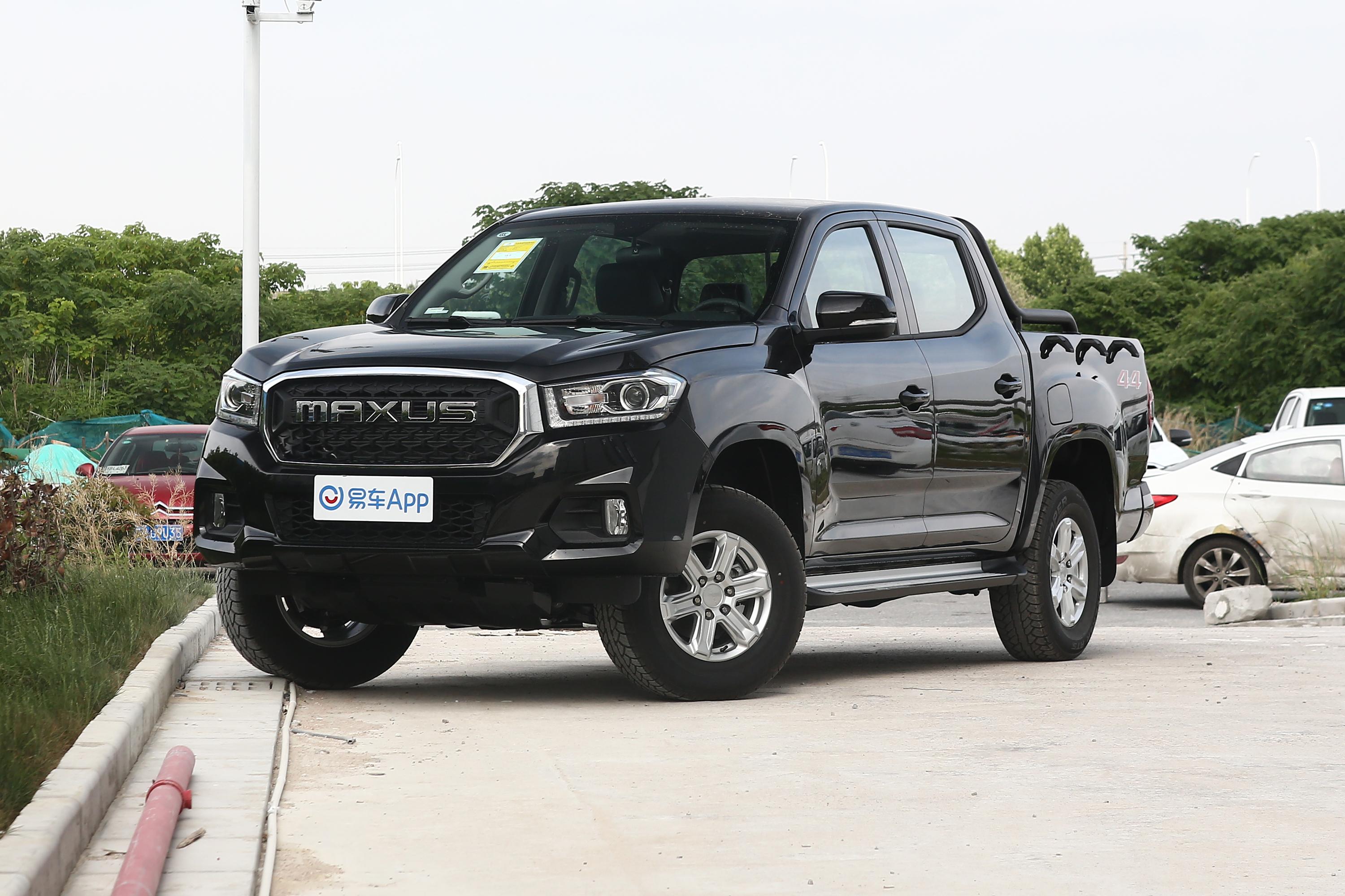 2020款上汽大通maxust7020t手自一体四驱双排标厢精英版汽油