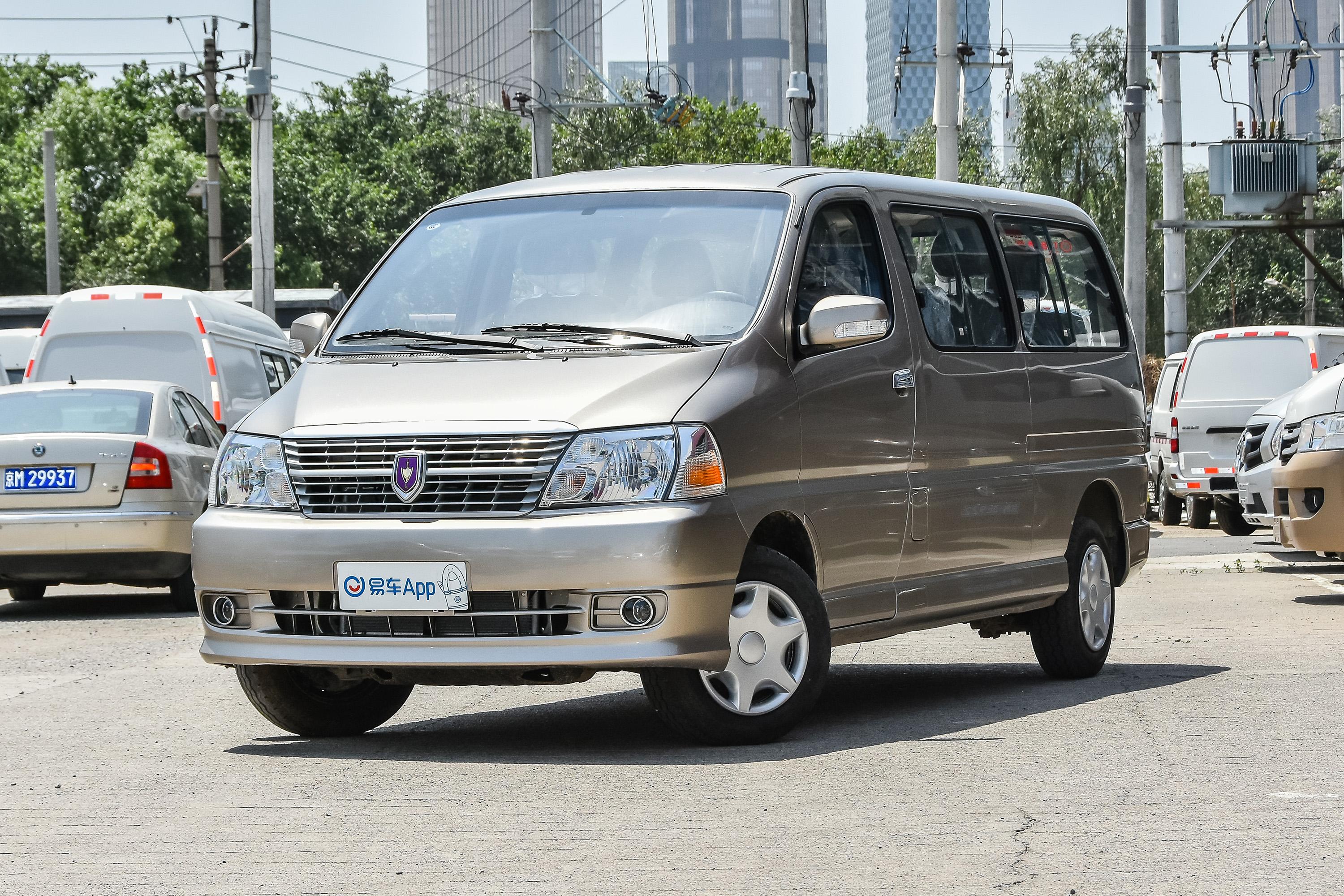 2020款金杯新快运升级版20l手动豪华型10座国vi
