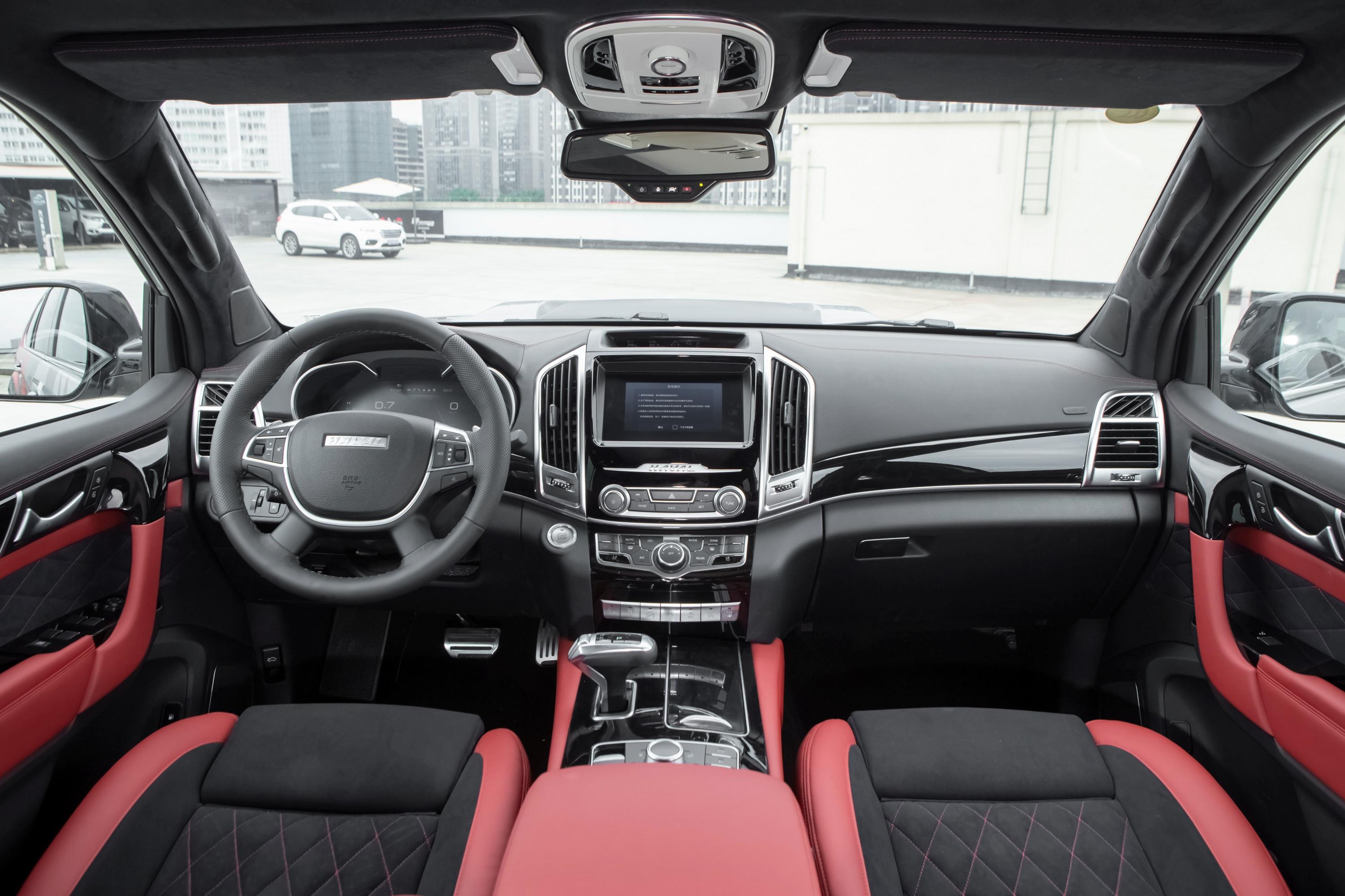 2020款 哈弗h9 2.0t 手自一体 四驱 罗伦士极星版内饰