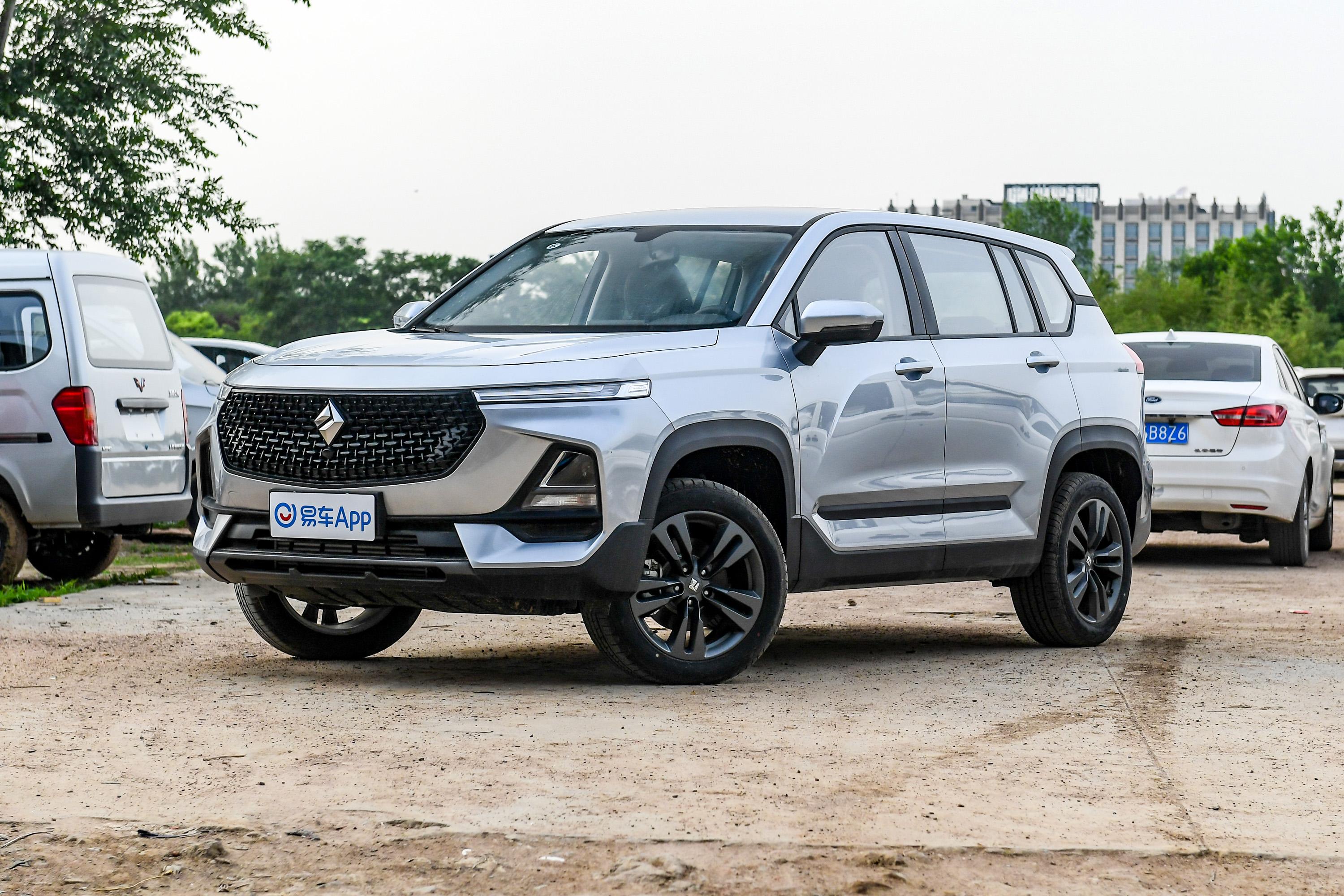 2020款宝骏rs515t手动24小时在线互联版国vi