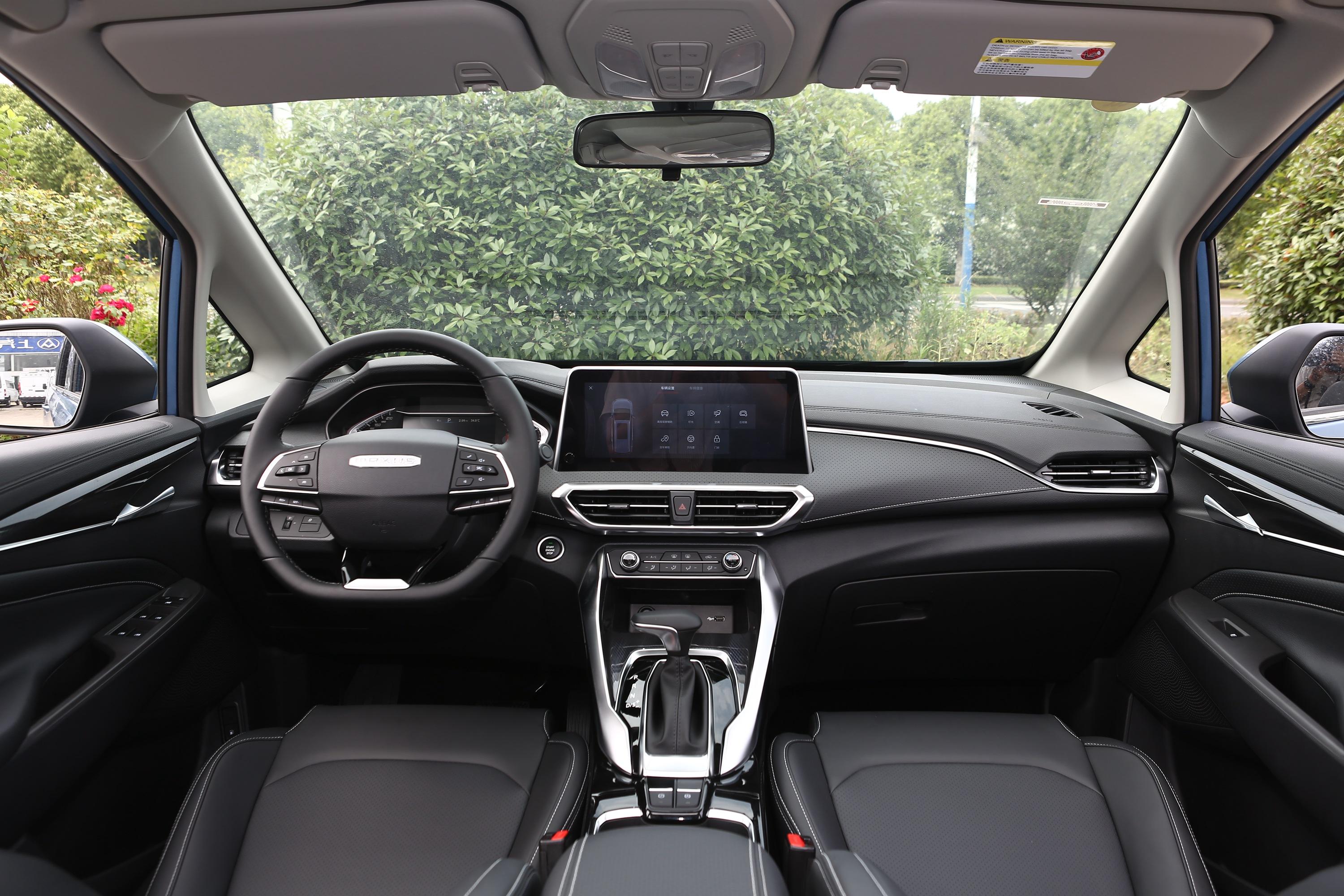 2019款 上汽大通maxus g50 1.5tgi 双离合 豪华版 7座 国vi内饰
