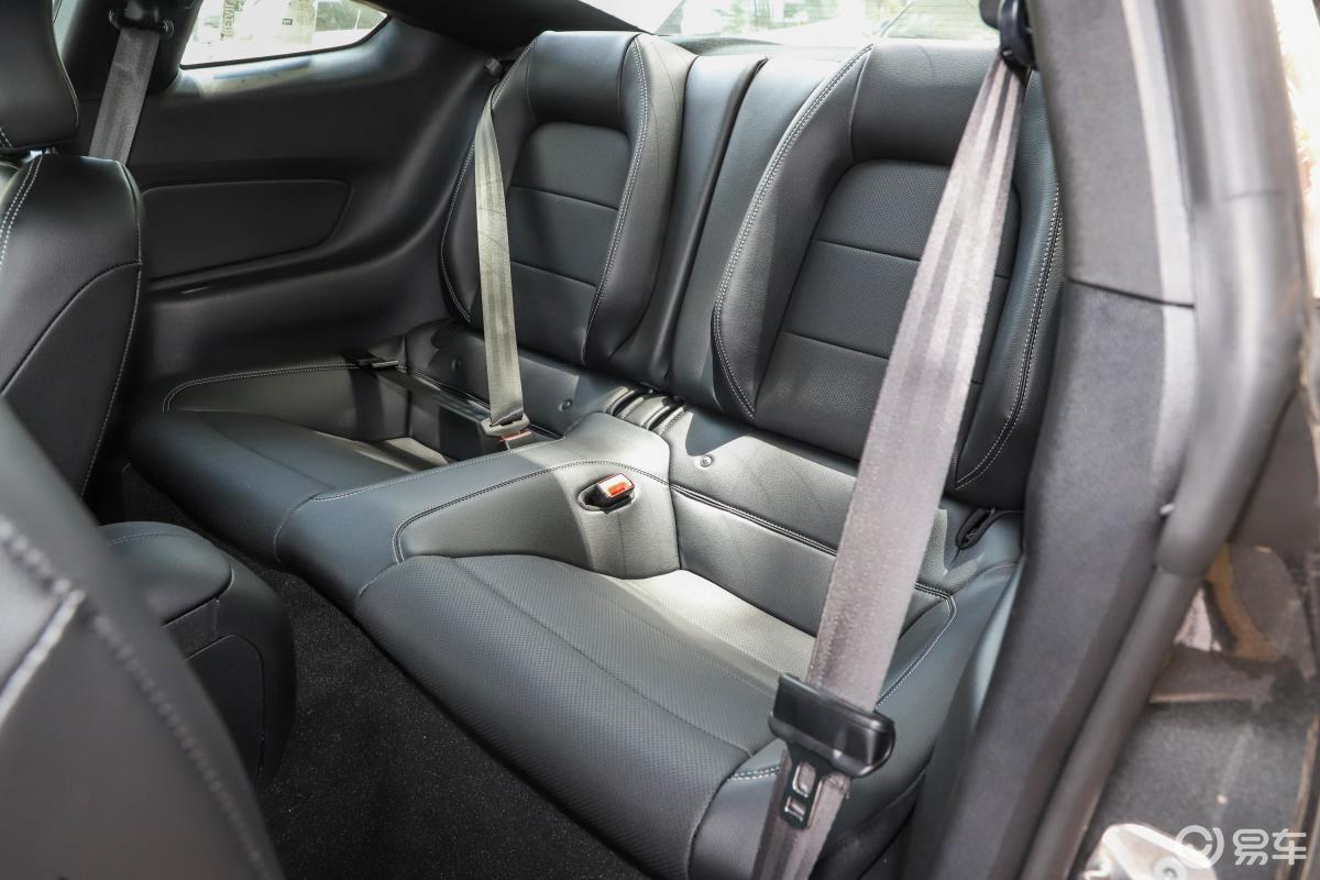 【mustang2020款2.3l ecoboost后排座椅汽车图片-汽车图片大全】-易车