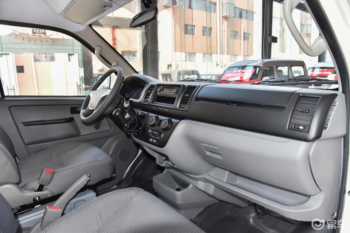 厦门金龙  凯锐浩克  2020款  2020款  2019款  2018款  v22 2.