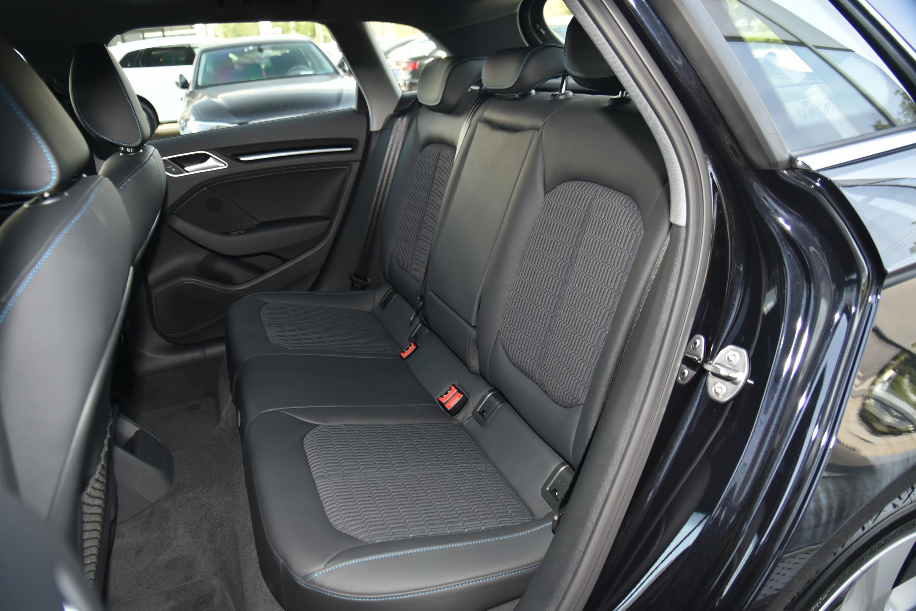 2020款 奥迪a3 sportback 35 tfsi 时尚型空间