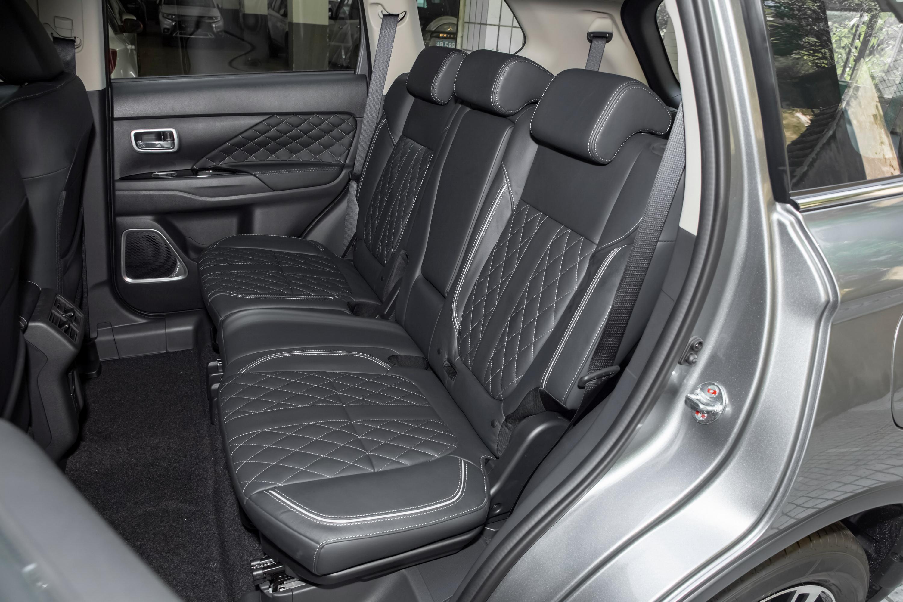 2020款 欧蓝德 2.4l cvt 四驱 致享版 7座