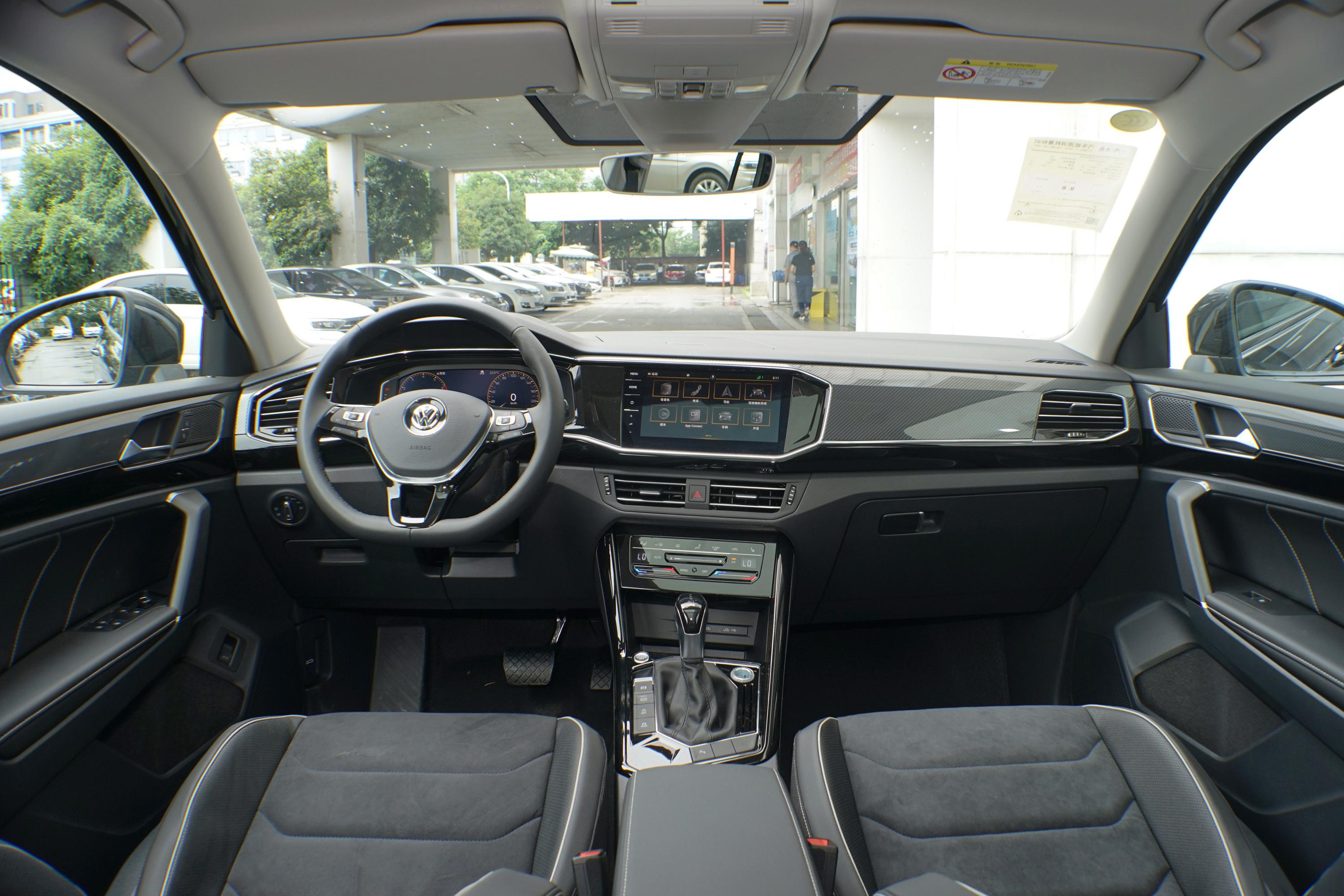 2020款 探岳 280tsi 双离合 两驱 豪华智联版内饰