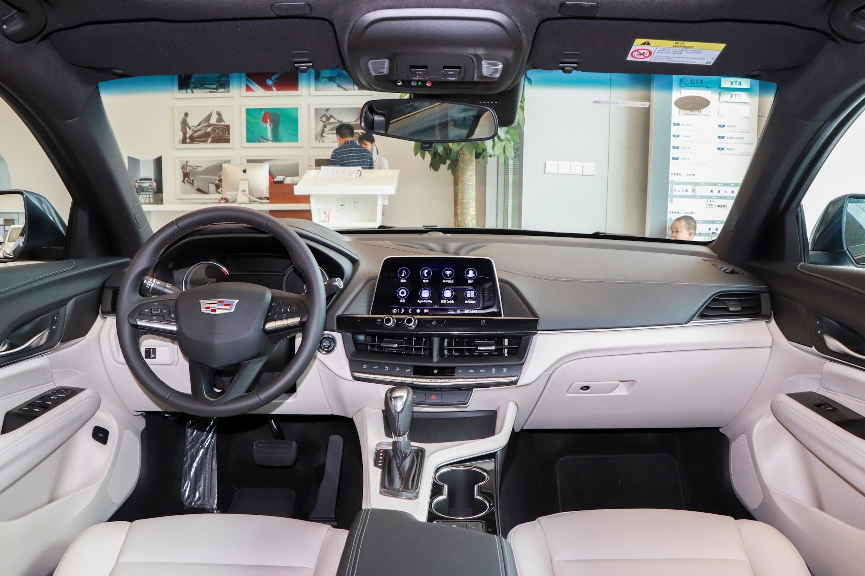 2020款凯迪拉克ct428t时尚型