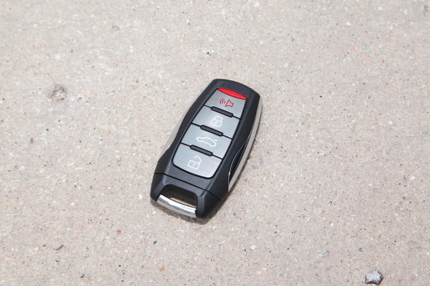 欧拉黑猫标准型 351km钥匙正面